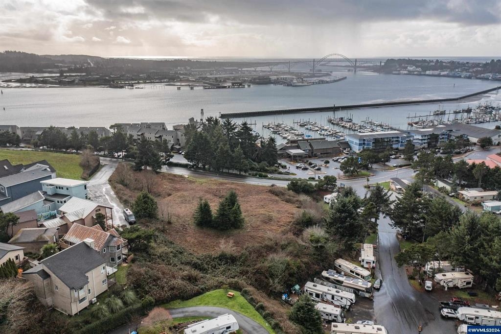 1005 SE Bay Bl, Newport, OR, 97365