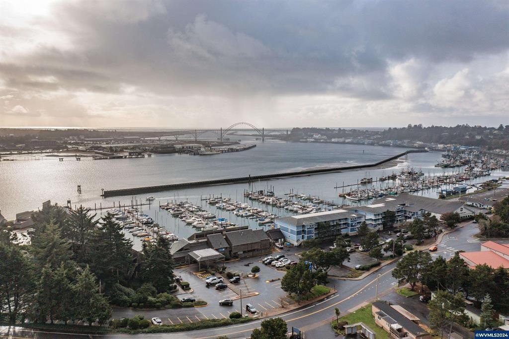1005 SE Bay Bl, Newport, OR, 97365