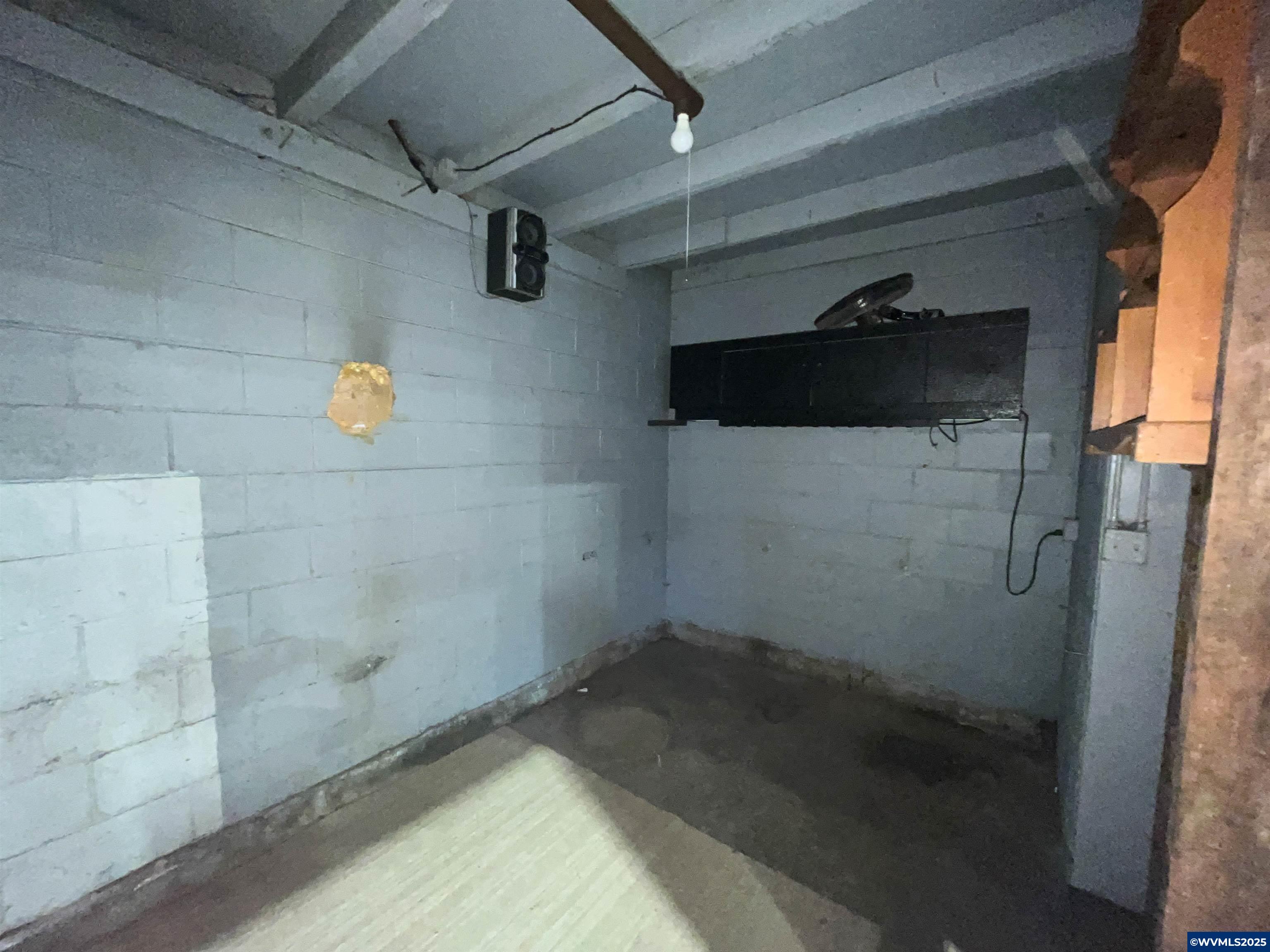 28401 Salmon River Hwy