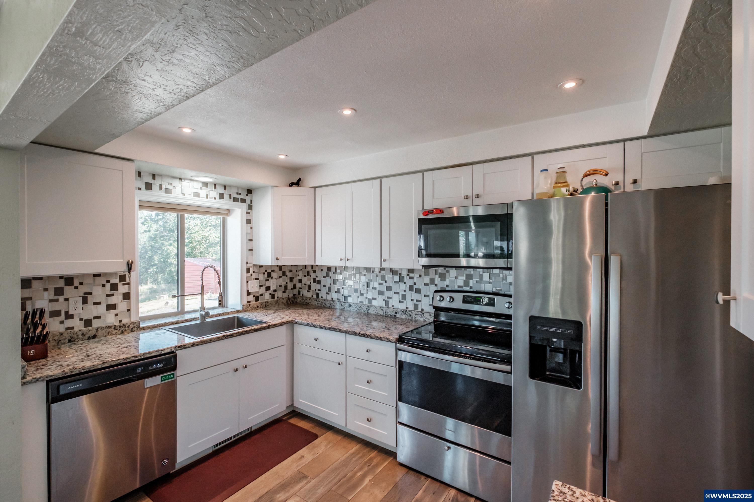 36680 Edgemont Dr