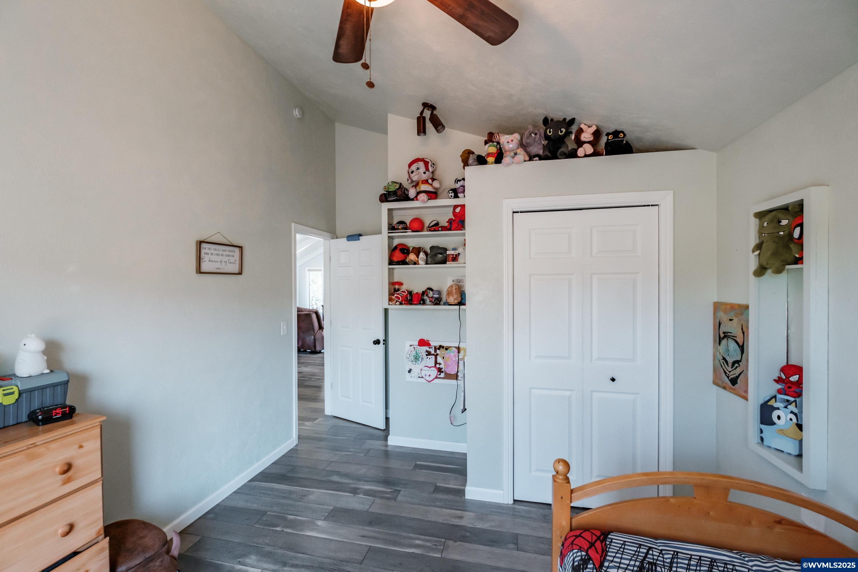 36680 Edgemont Dr