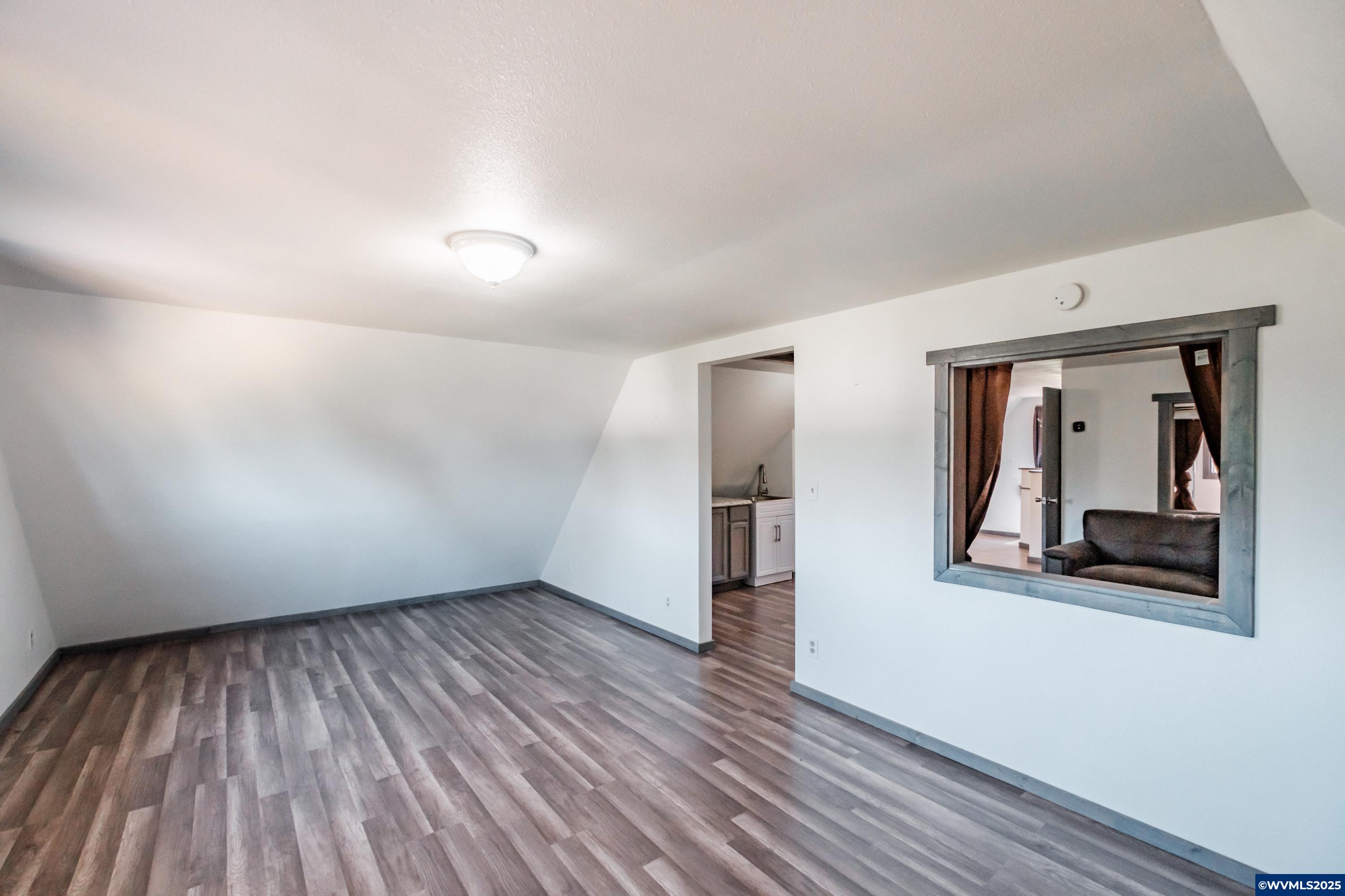 36680 Edgemont Dr