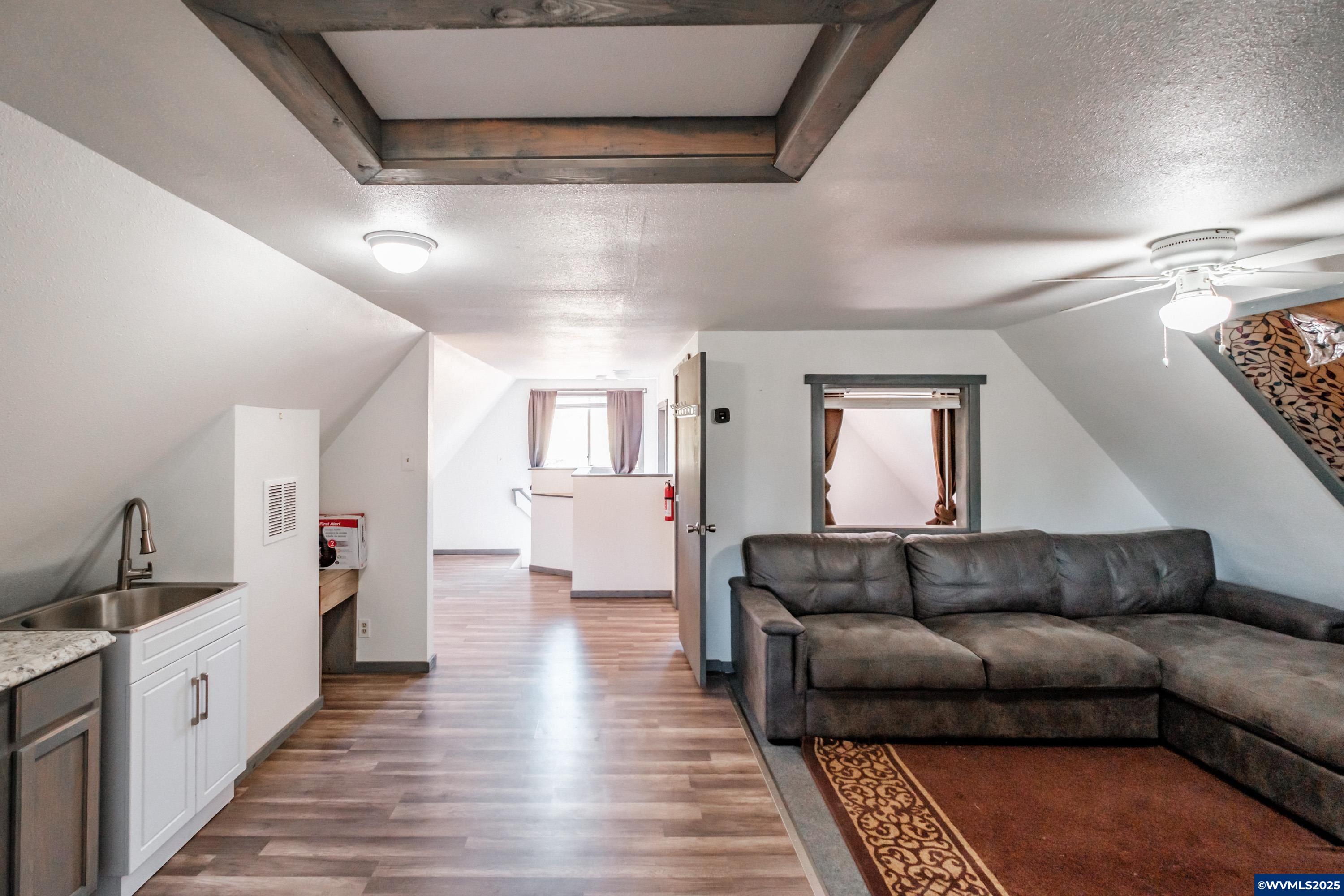 36680 Edgemont Dr