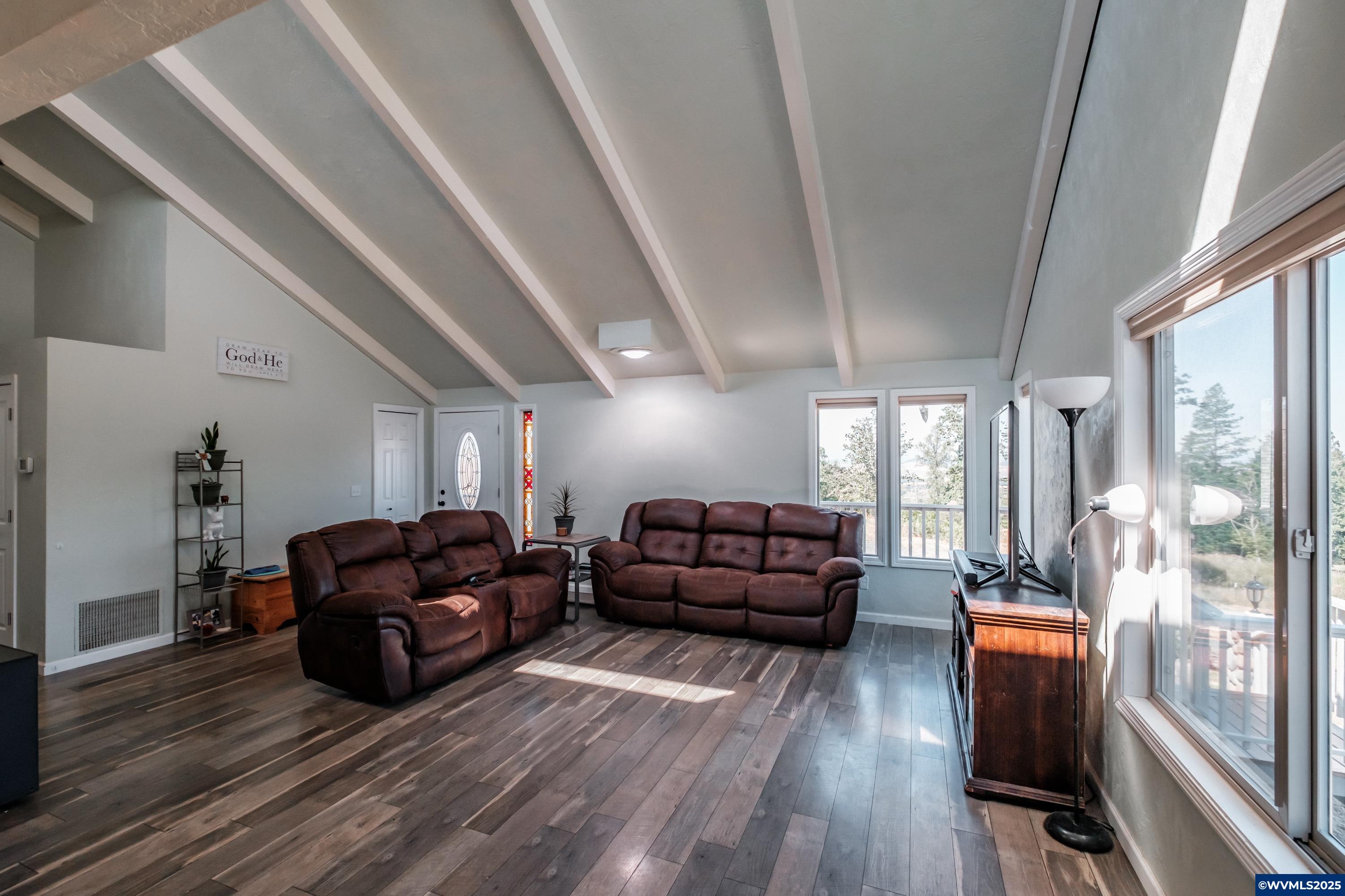 36680 Edgemont Dr