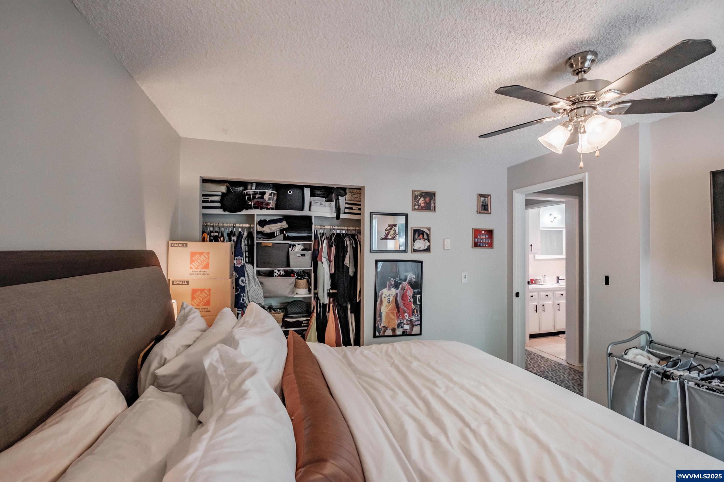 297 W Main St, Monmouth, OR, 97361