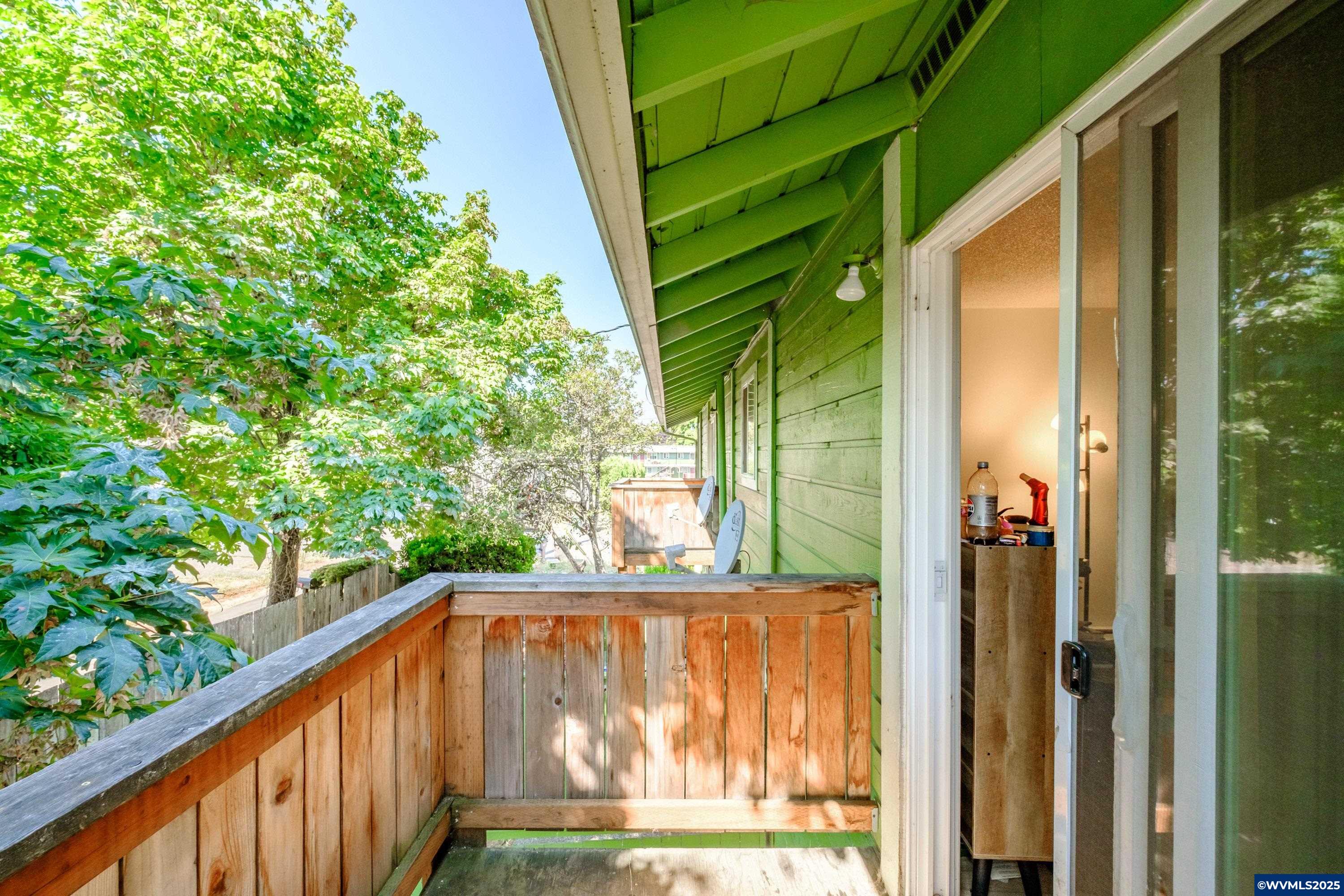 297 W Main St, Monmouth, OR, 97361