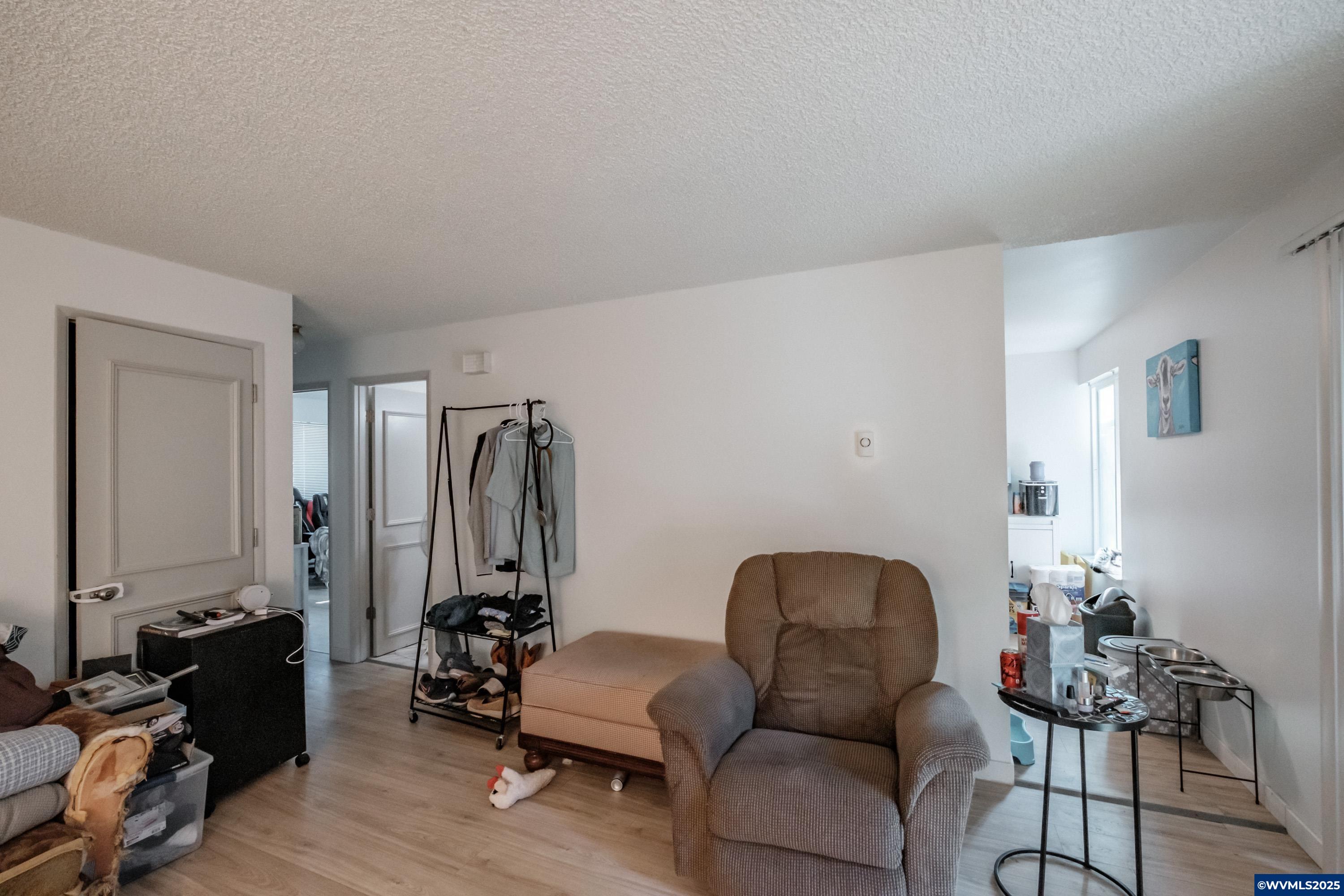 297 W Main St, Monmouth, OR, 97361