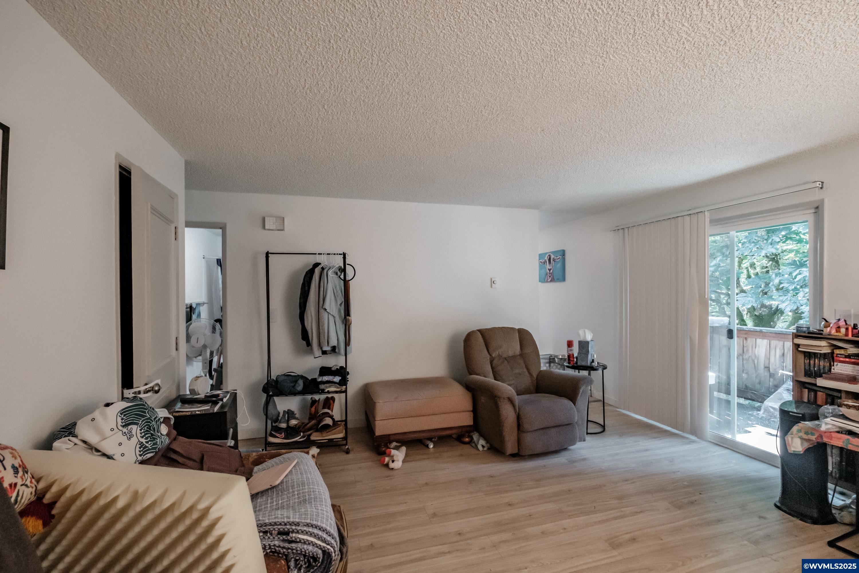 297 W Main St, Monmouth, OR, 97361