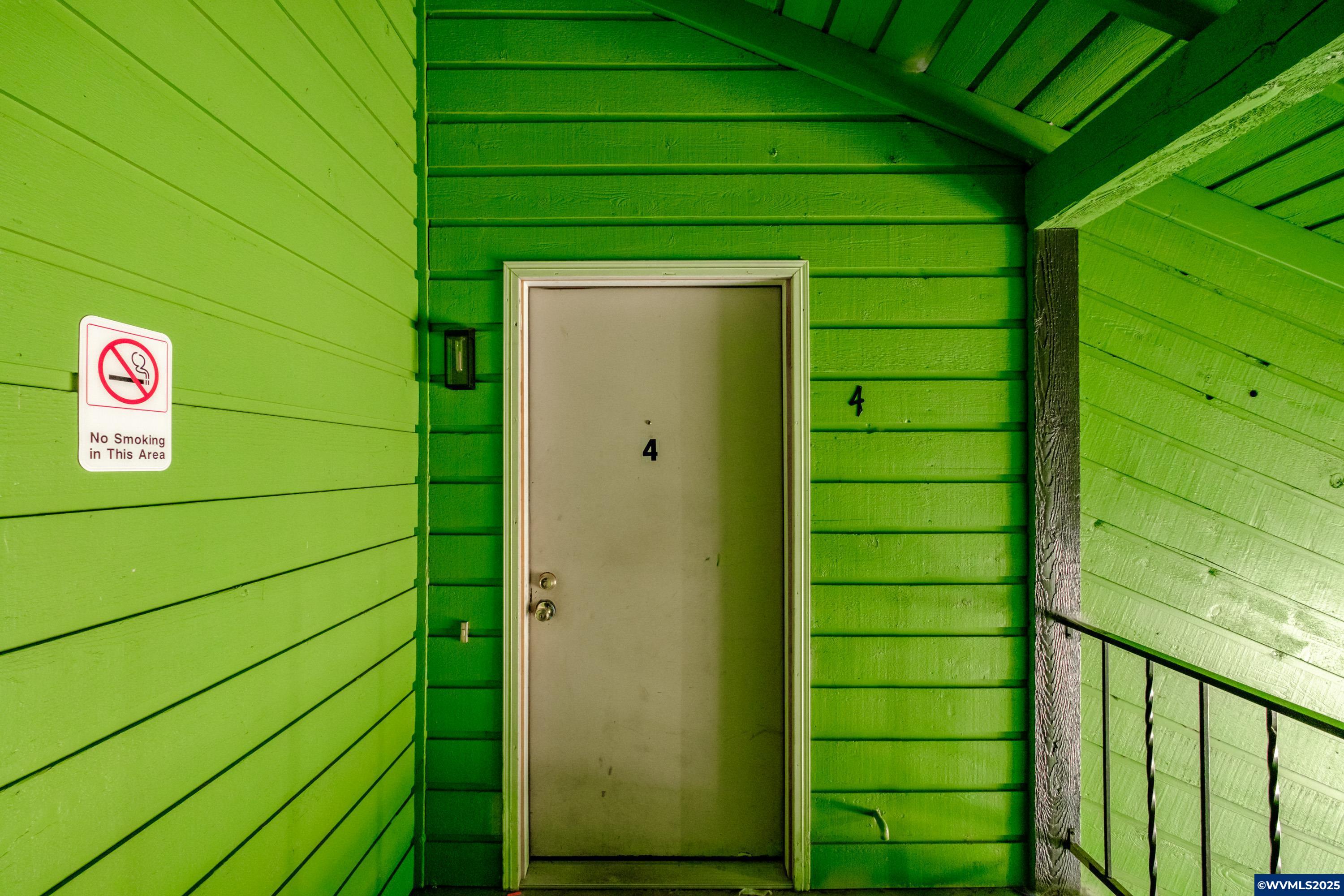 297 W Main St, Monmouth, OR, 97361