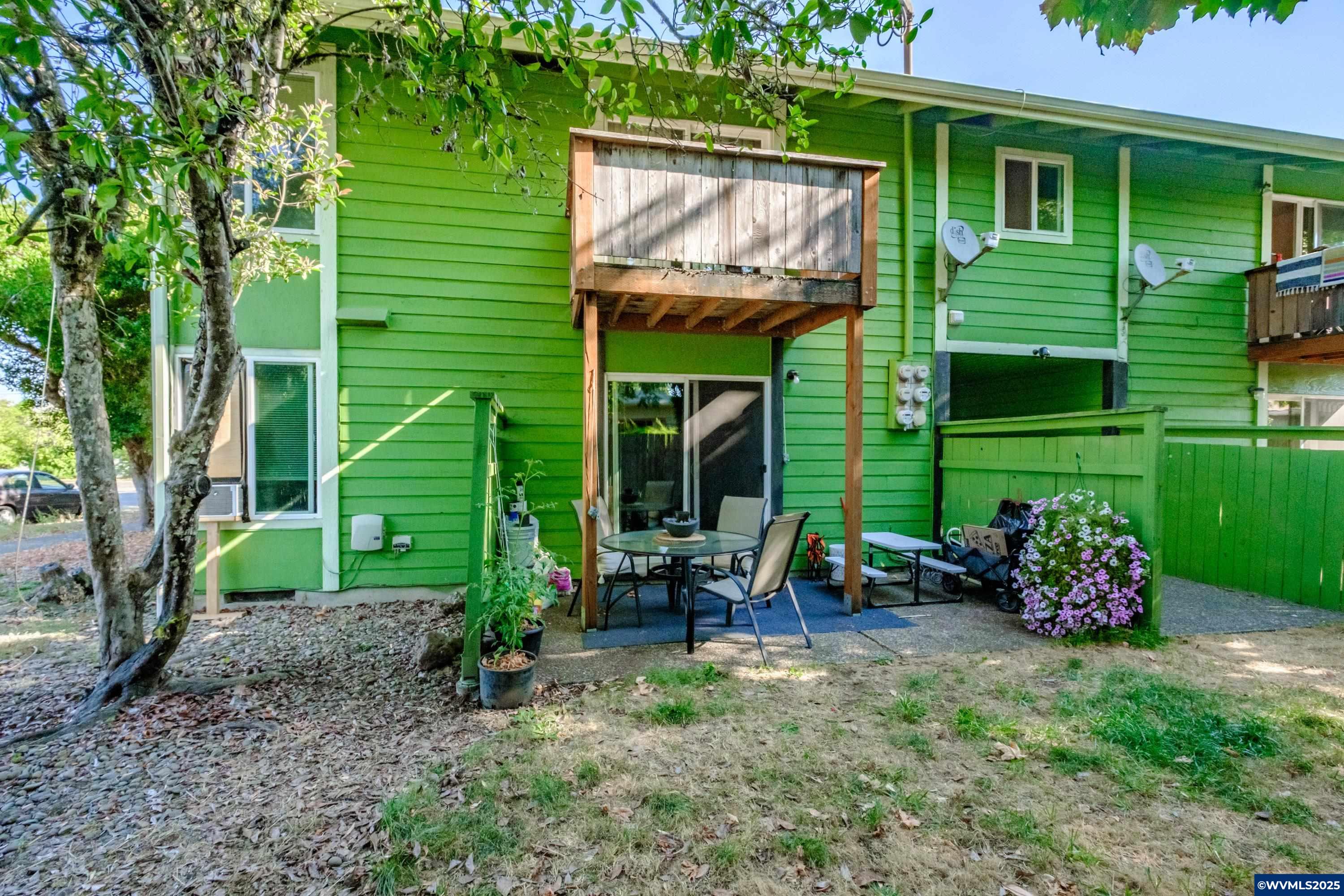 297 W Main St, Monmouth, OR, 97361