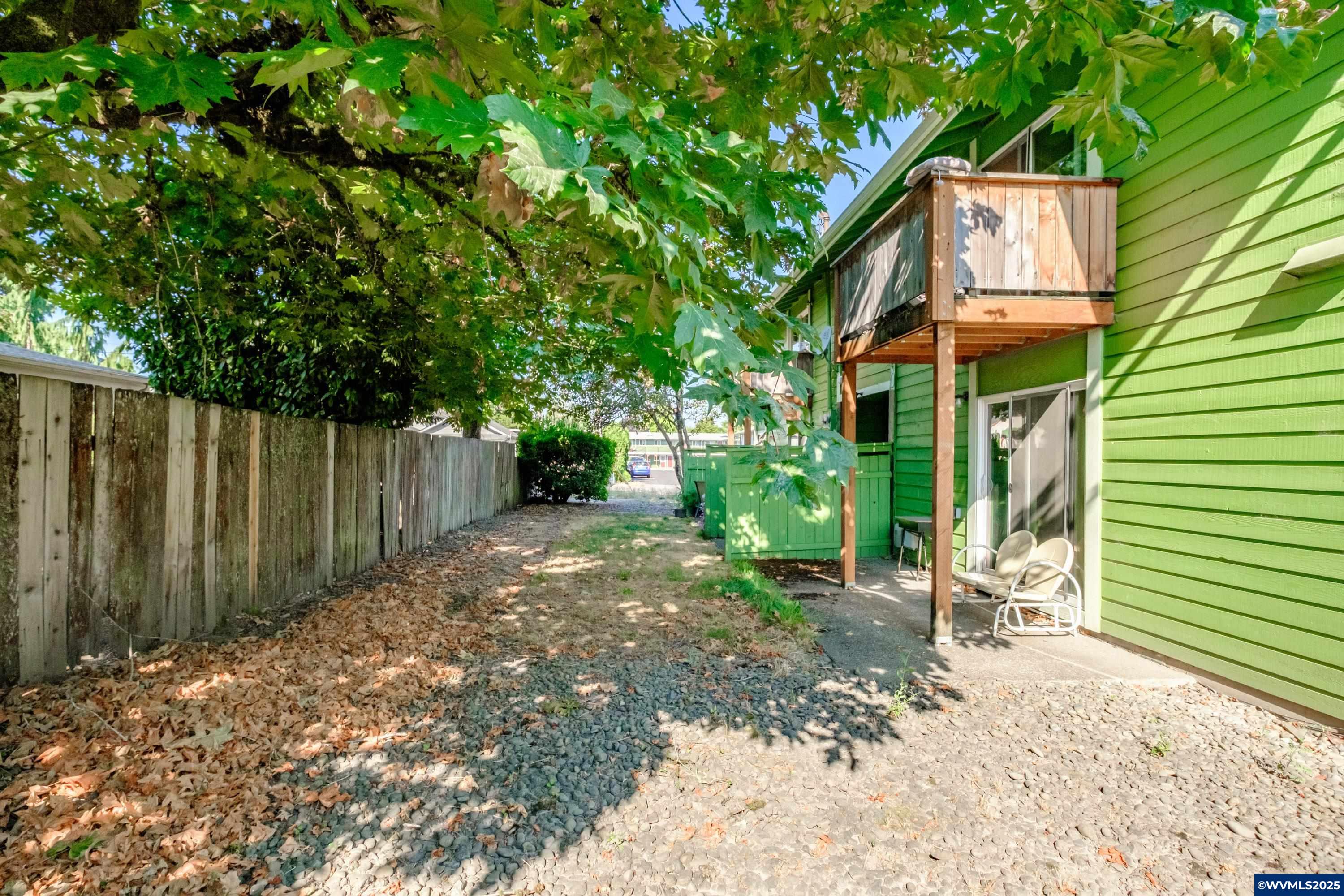 297 W Main St, Monmouth, OR, 97361