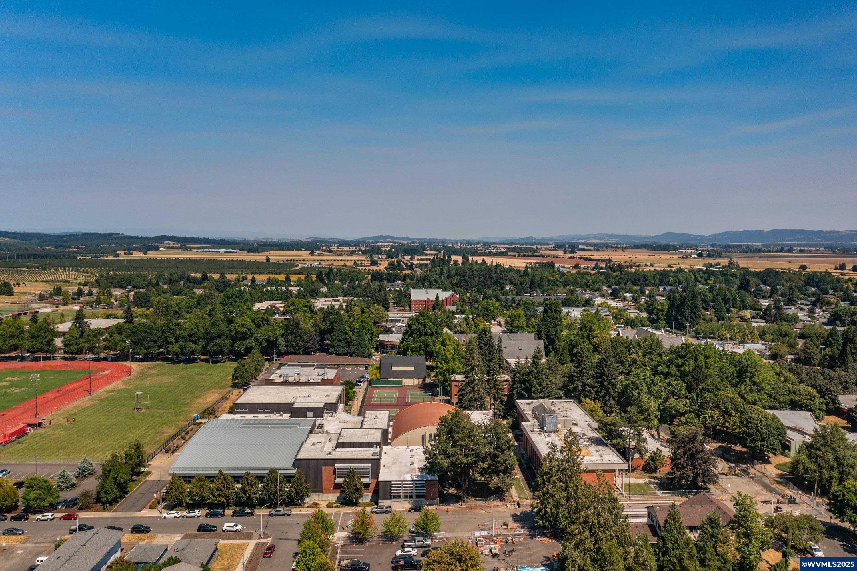 297 W Main St, Monmouth, OR, 97361