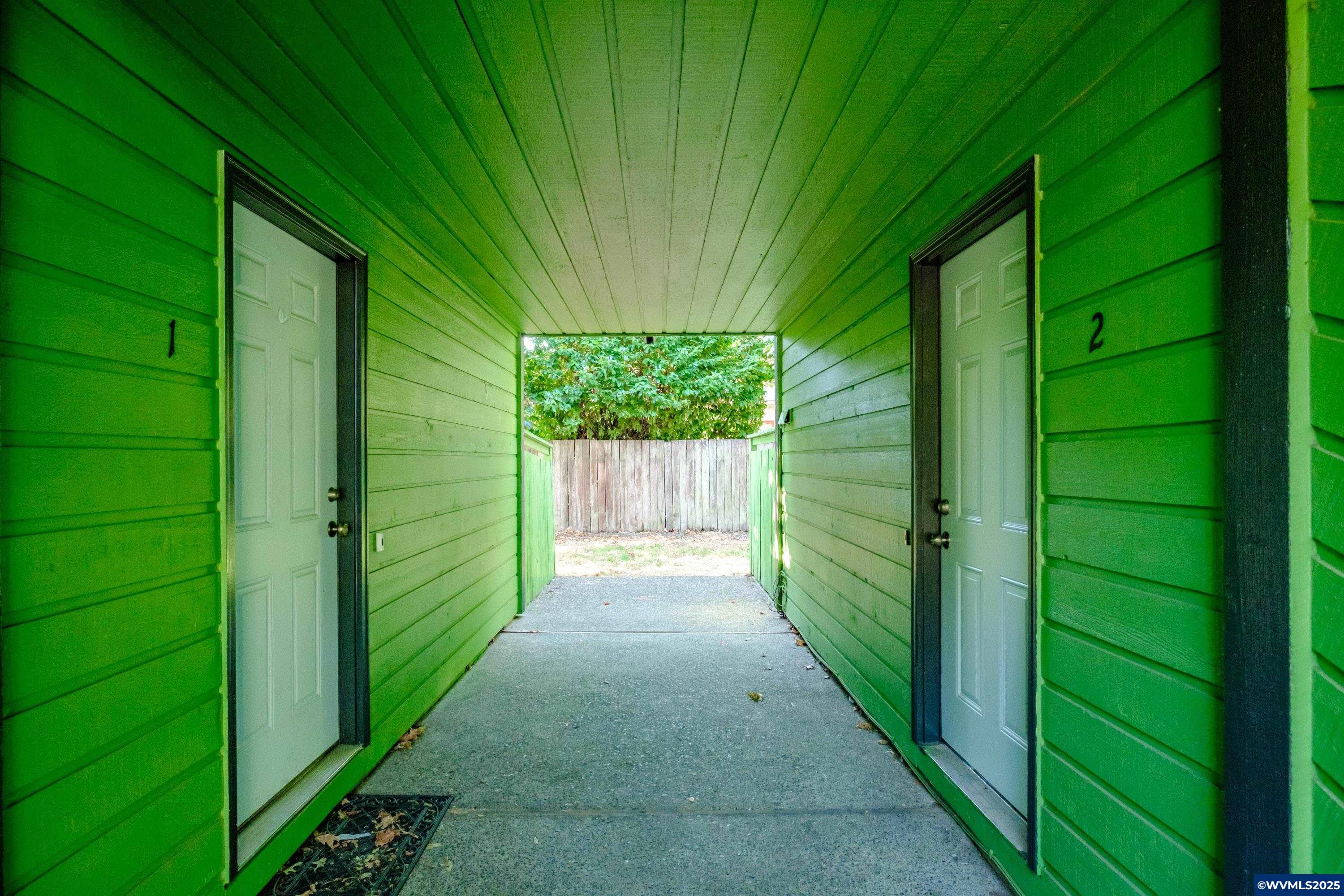 297 W Main St, Monmouth, OR, 97361