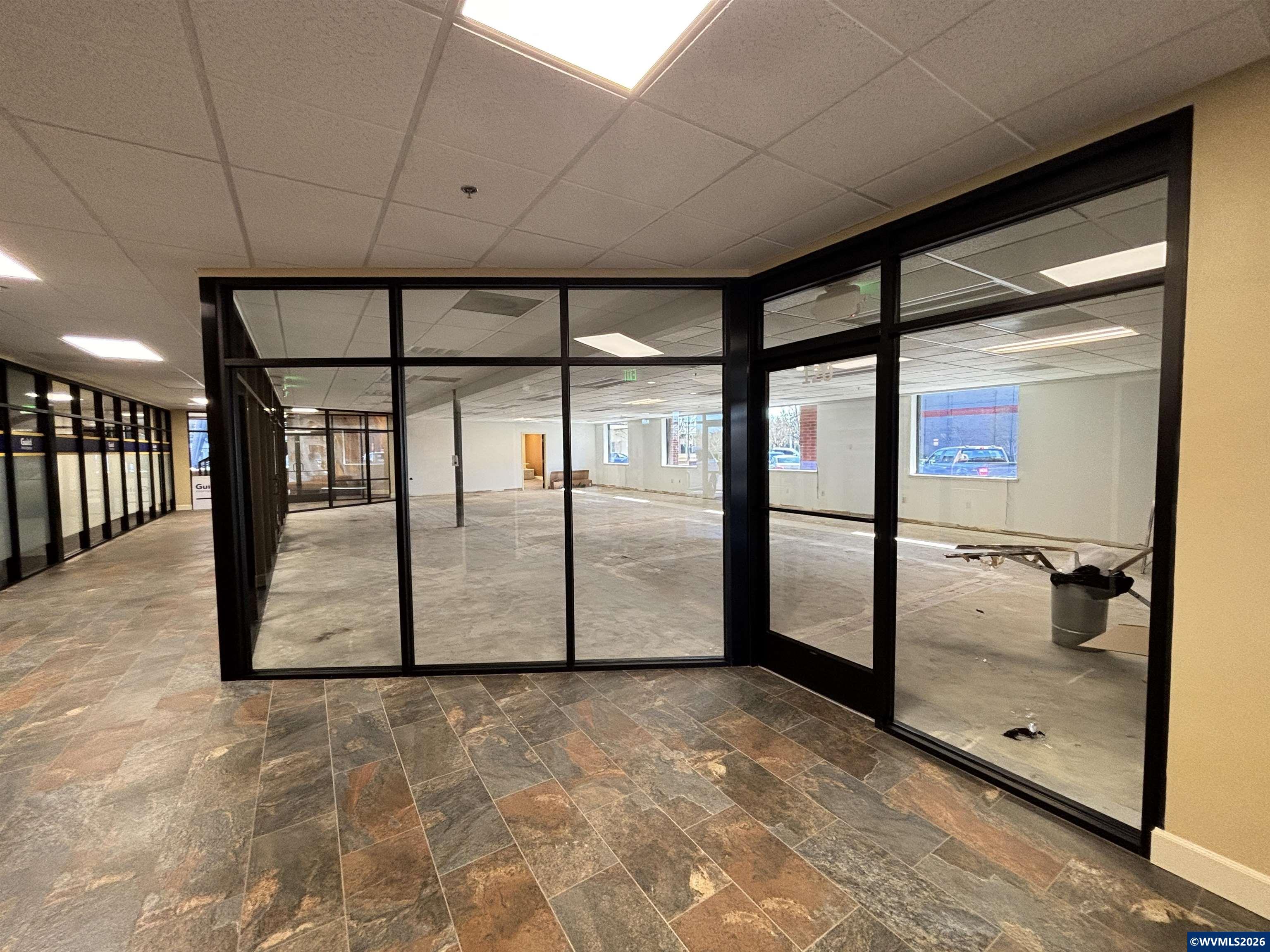 245 Commercial Ste 100-1 St SE