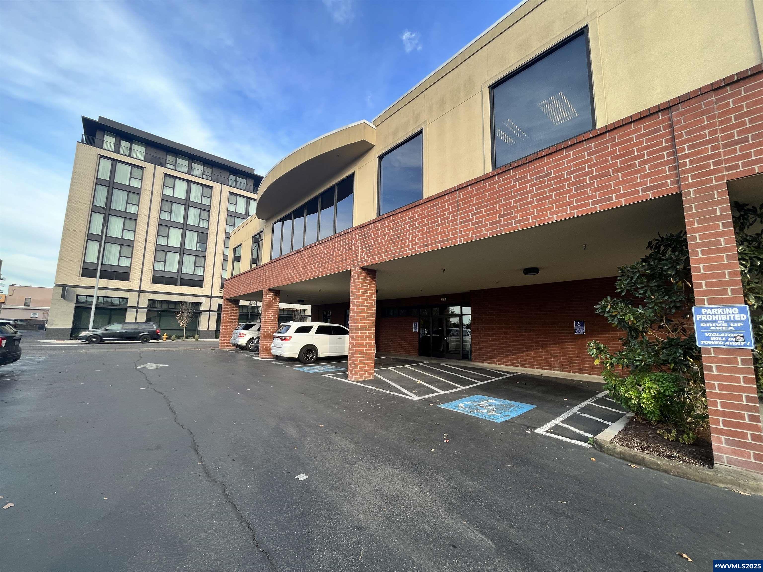 245 Commercial Ste 100-1 St SE