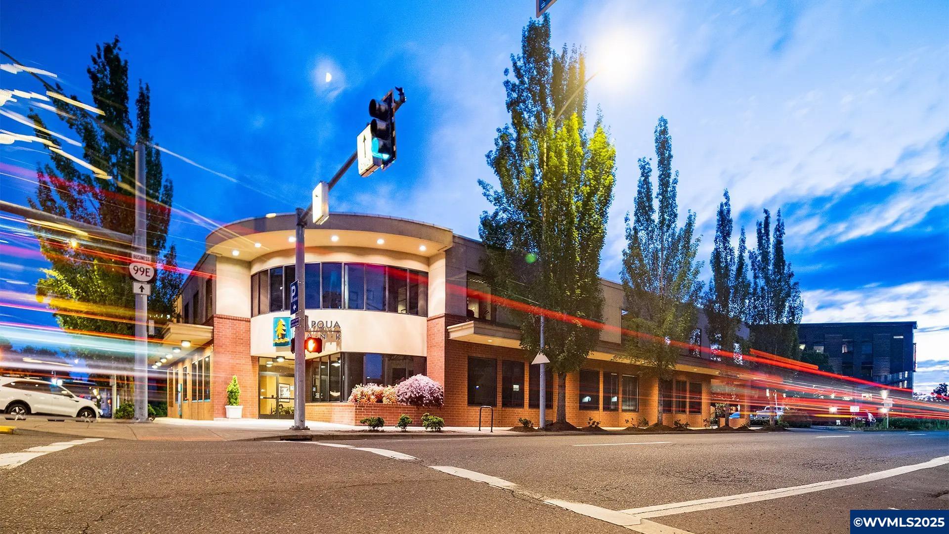 245 Commercial Ste 100-1 St SE