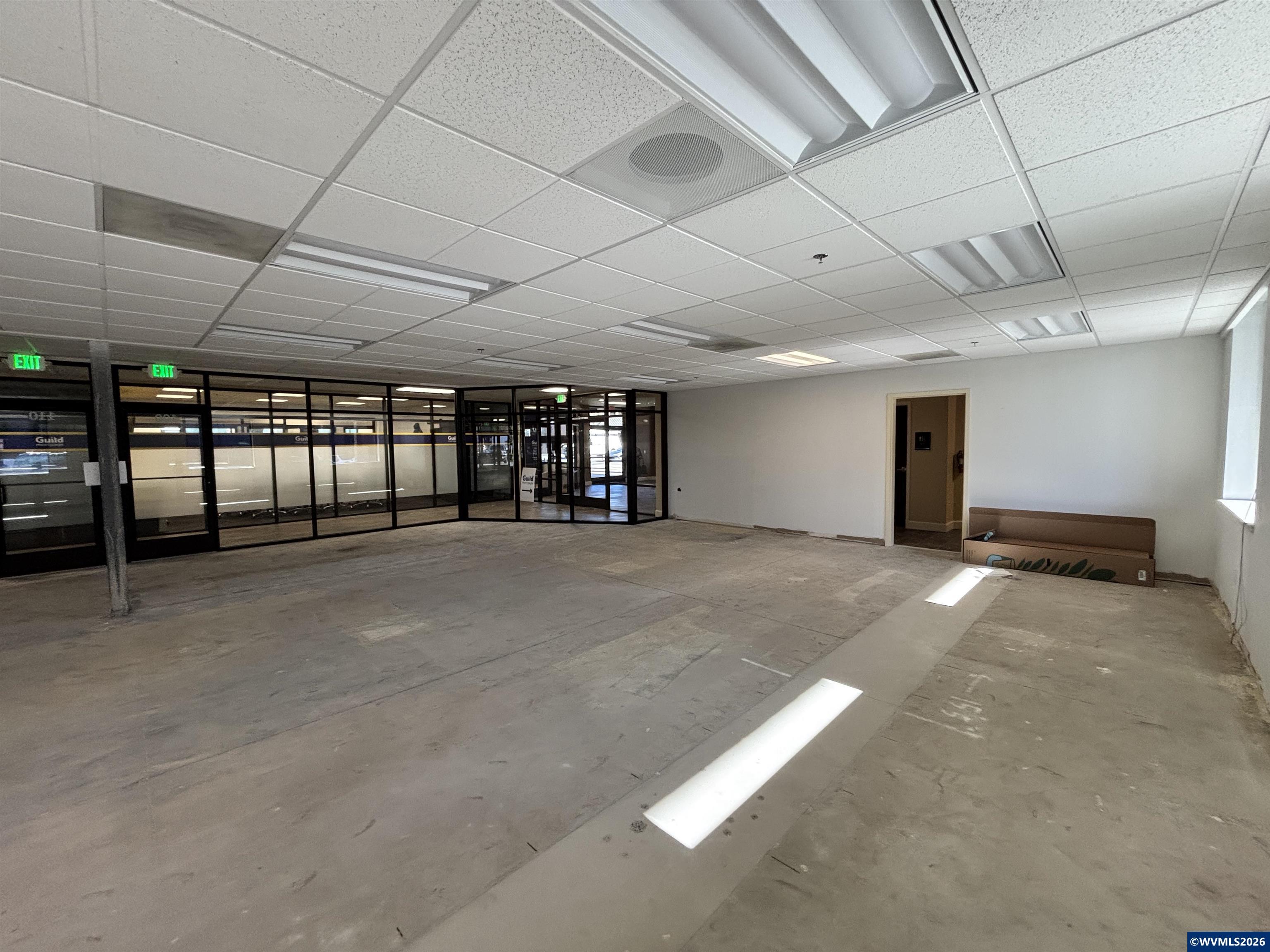 245 Commercial Ste 100-1 St SE