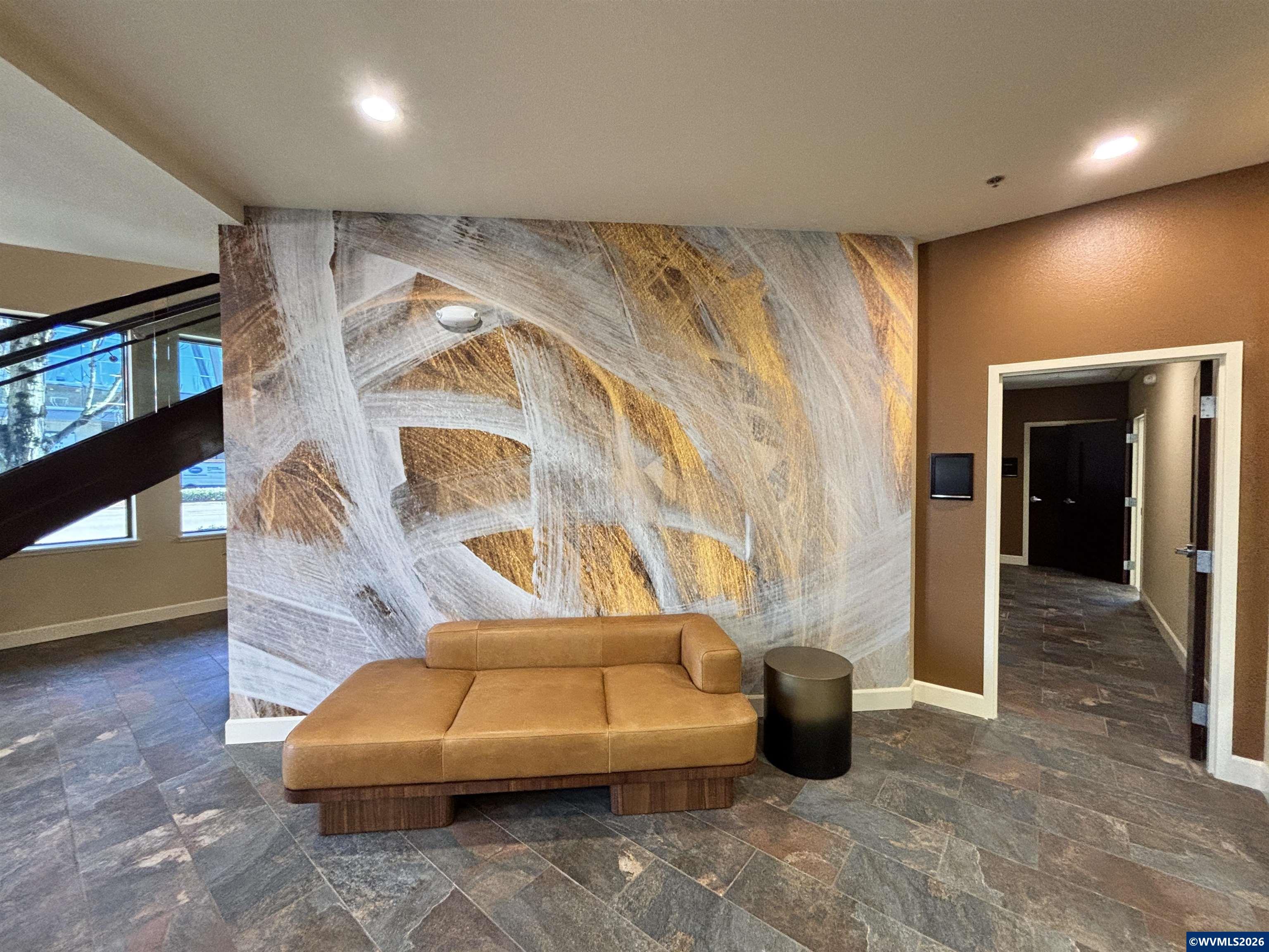245 Commercial Ste 100-2 St SE