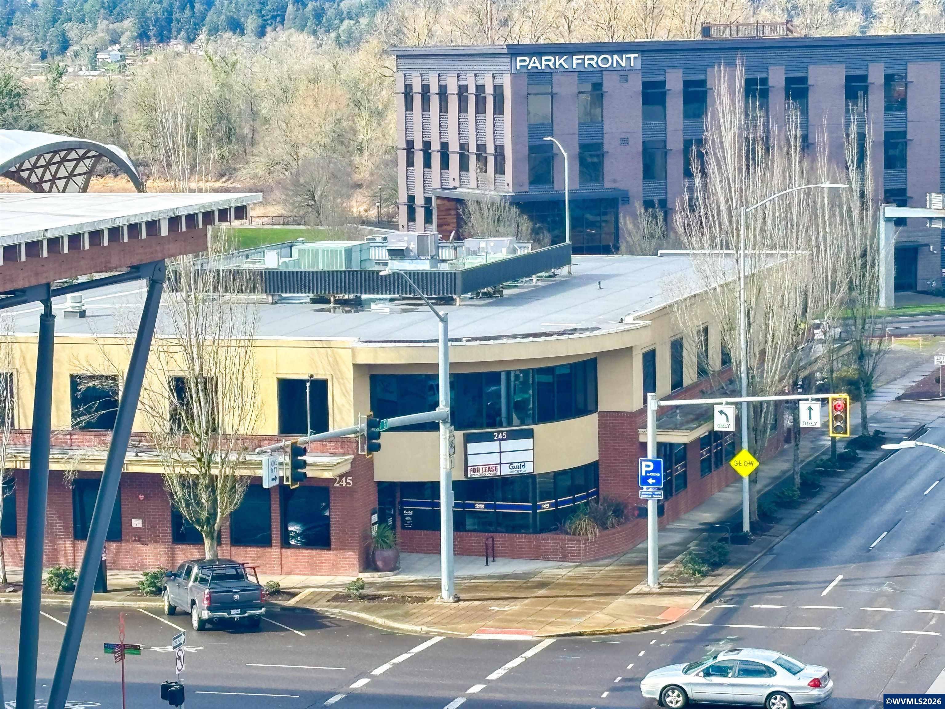 245 Commercial Ste 100-3 St SE