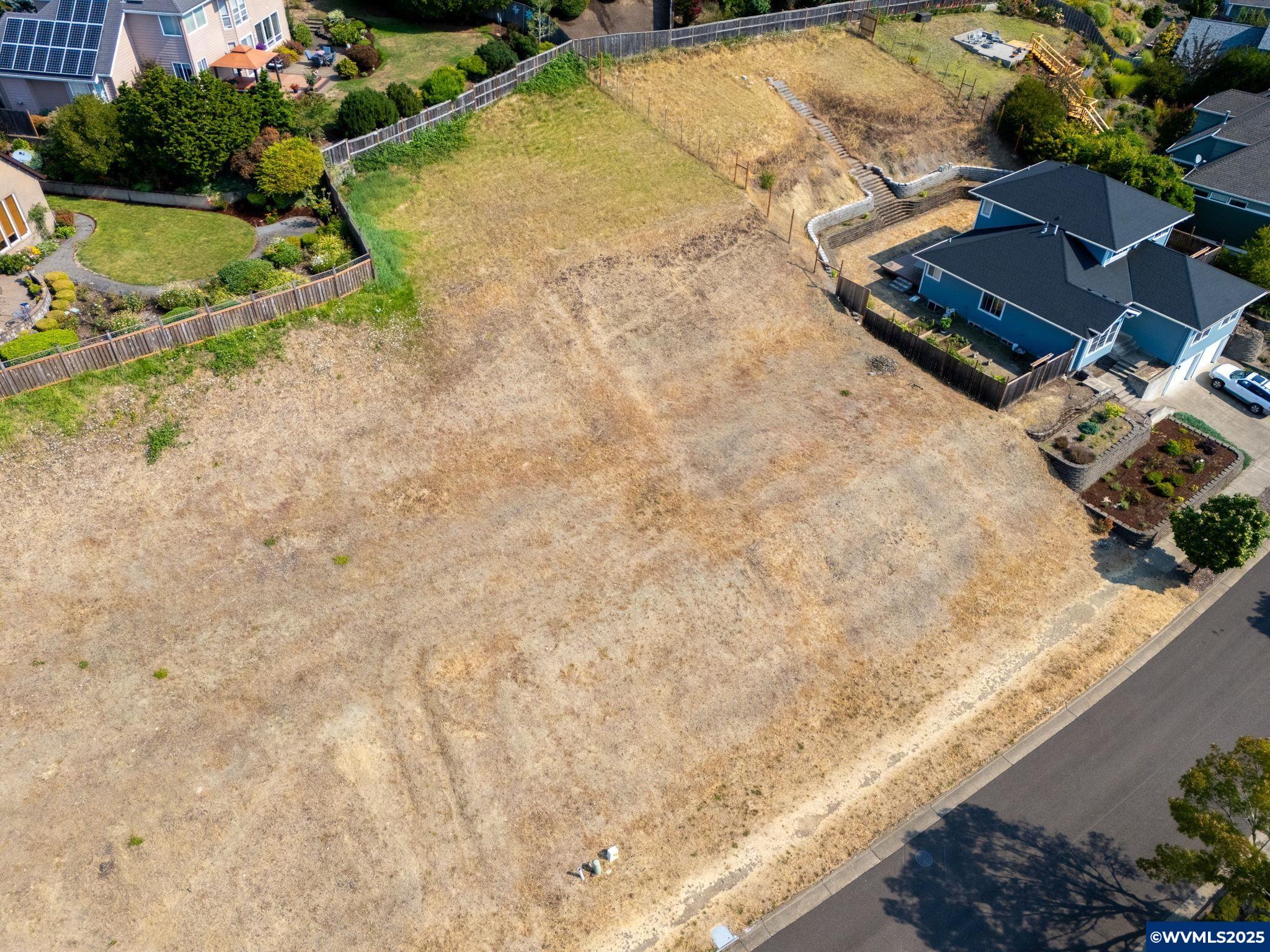 4239 NW Boxwood Dr Dr