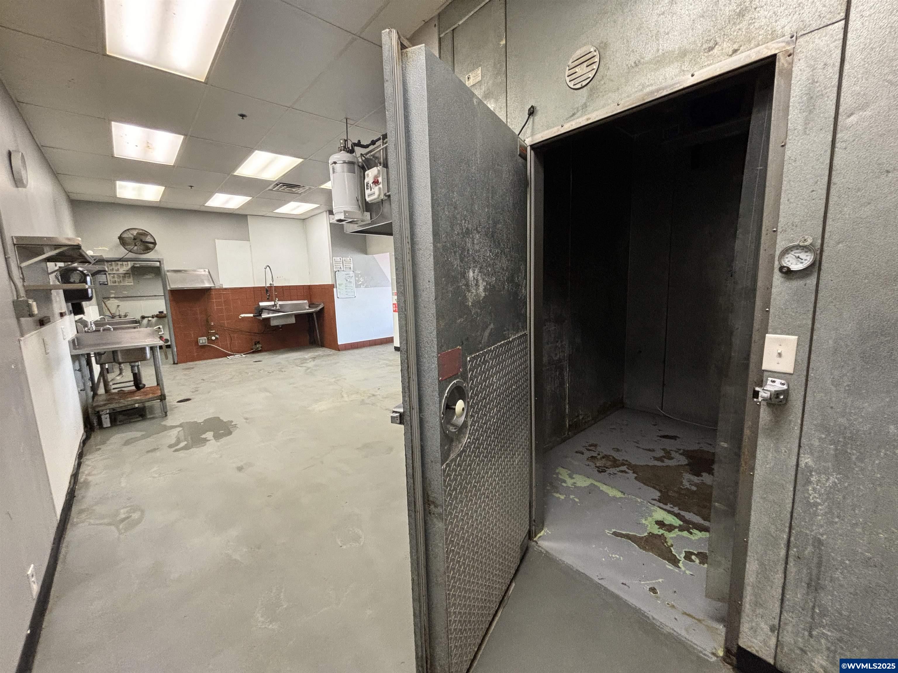 576 Patterson  (Ste 140+200) St NW