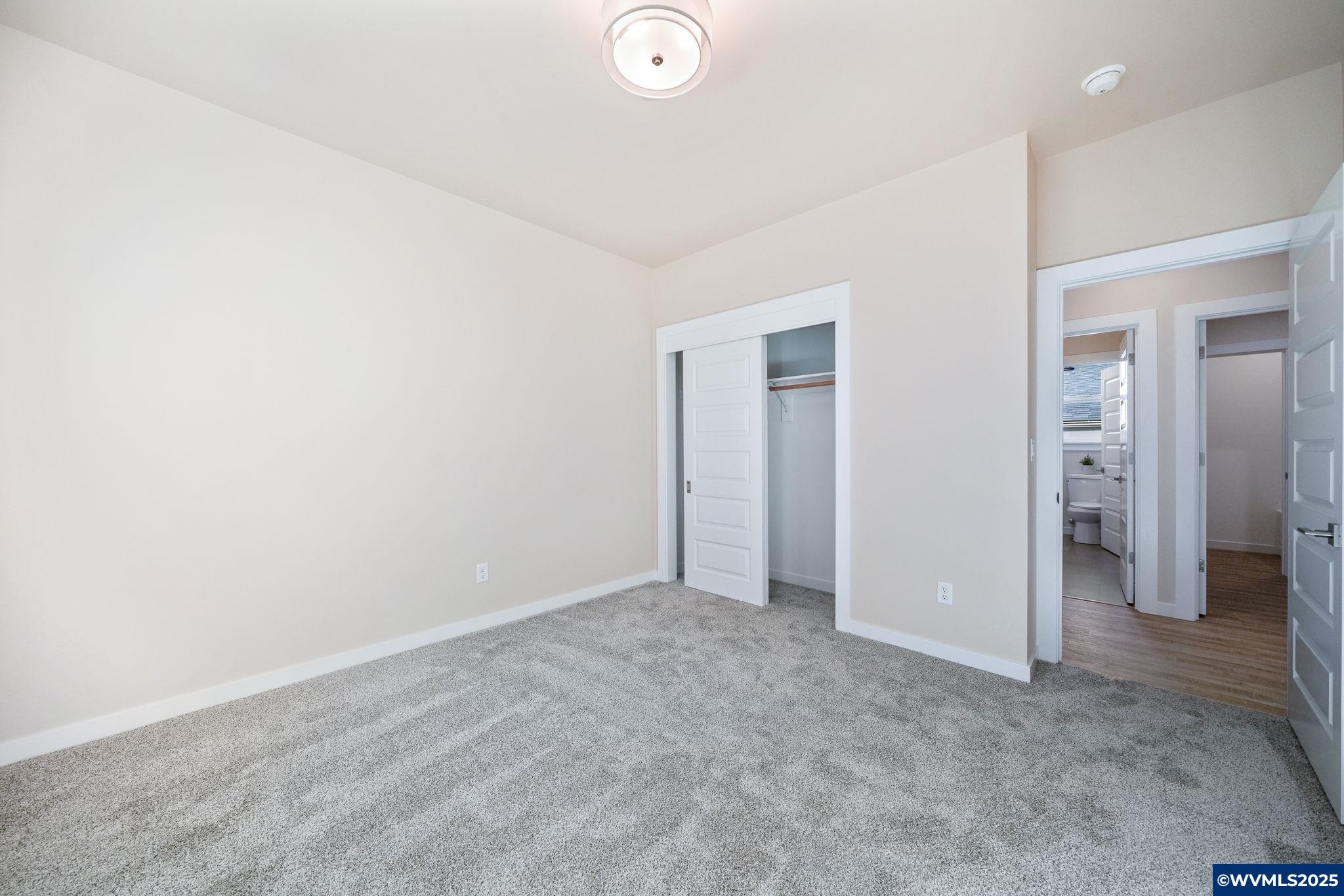 2024 NW Victory Av