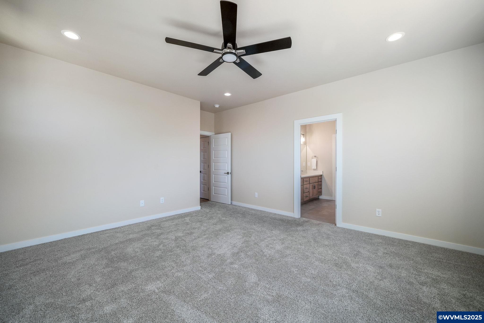 2024 NW Victory Av