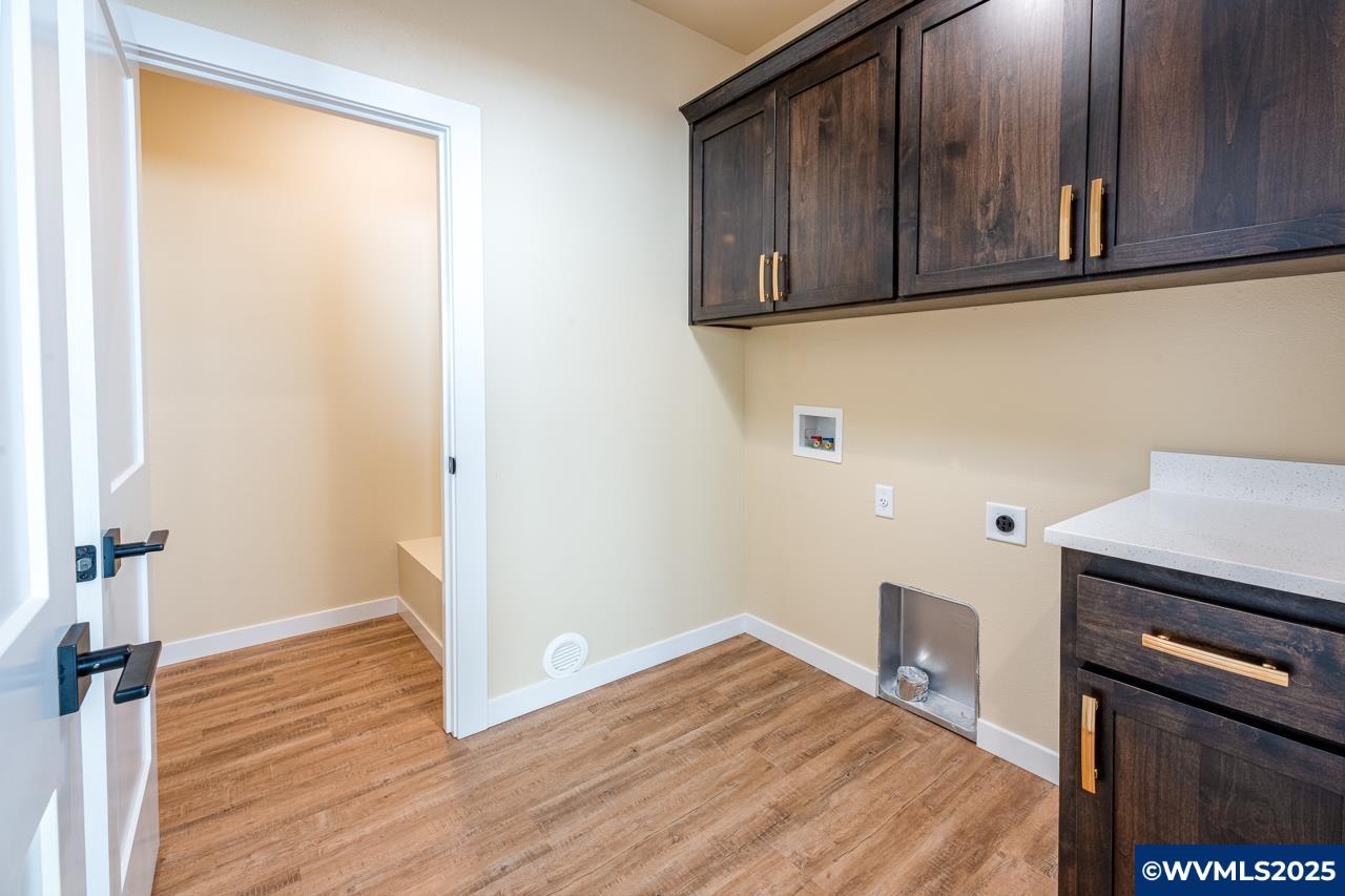 2034 NW Victory Av