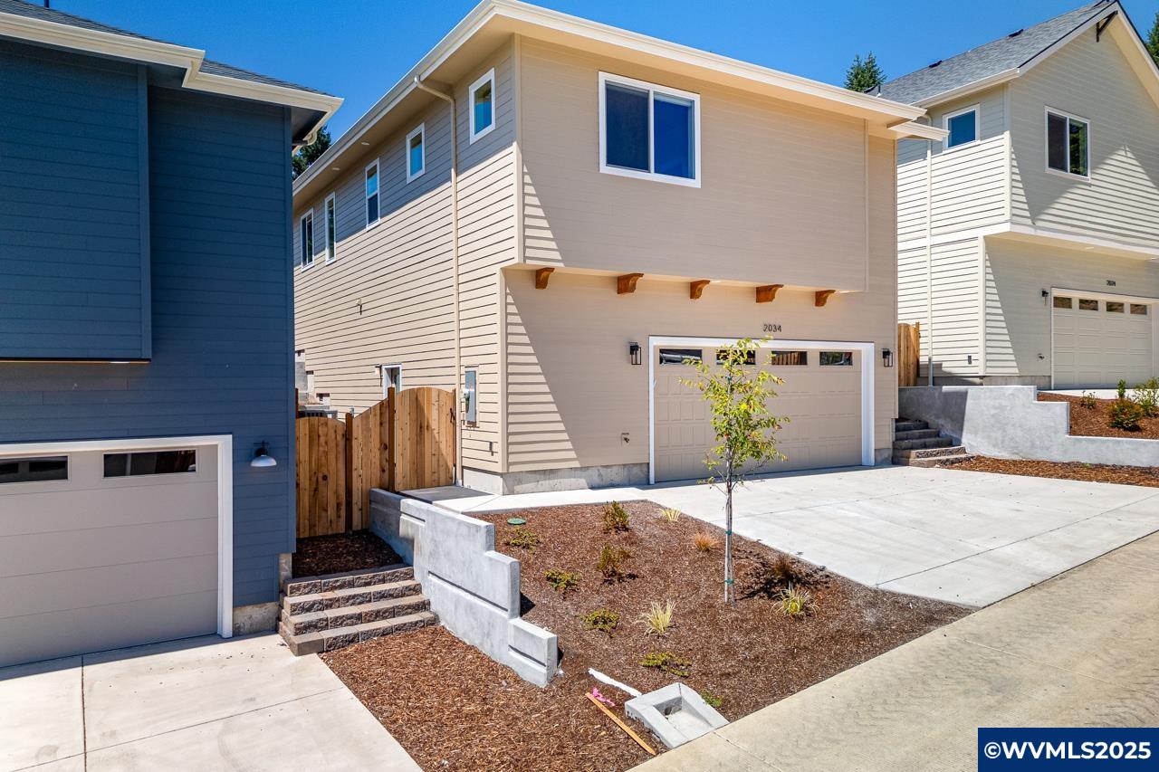 2034 NW Victory Av
