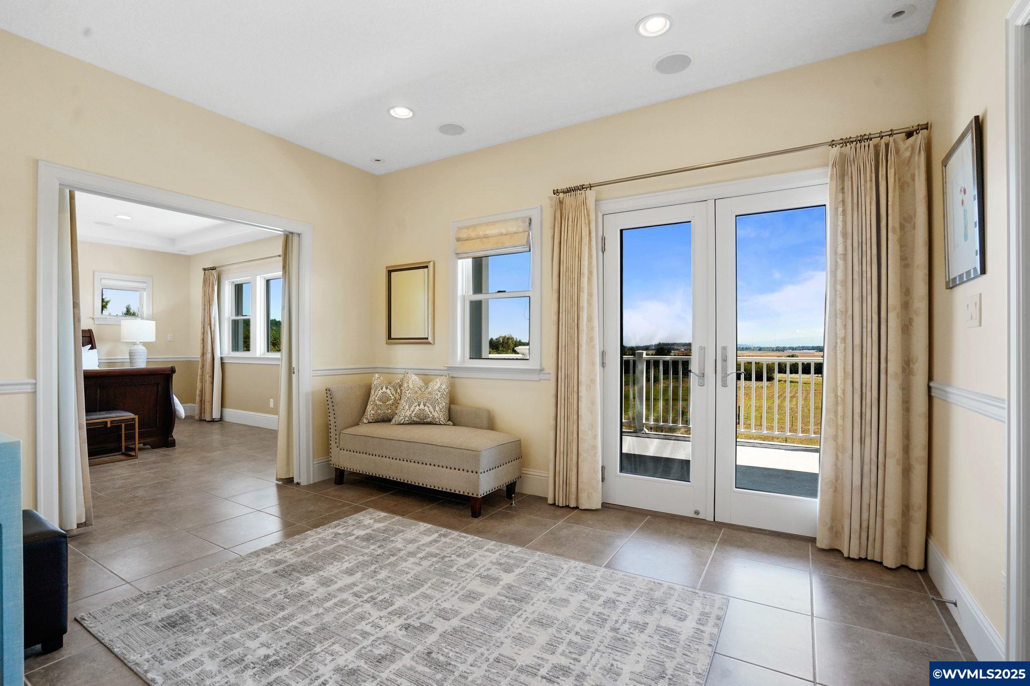 6219 NE Pettibone Dr