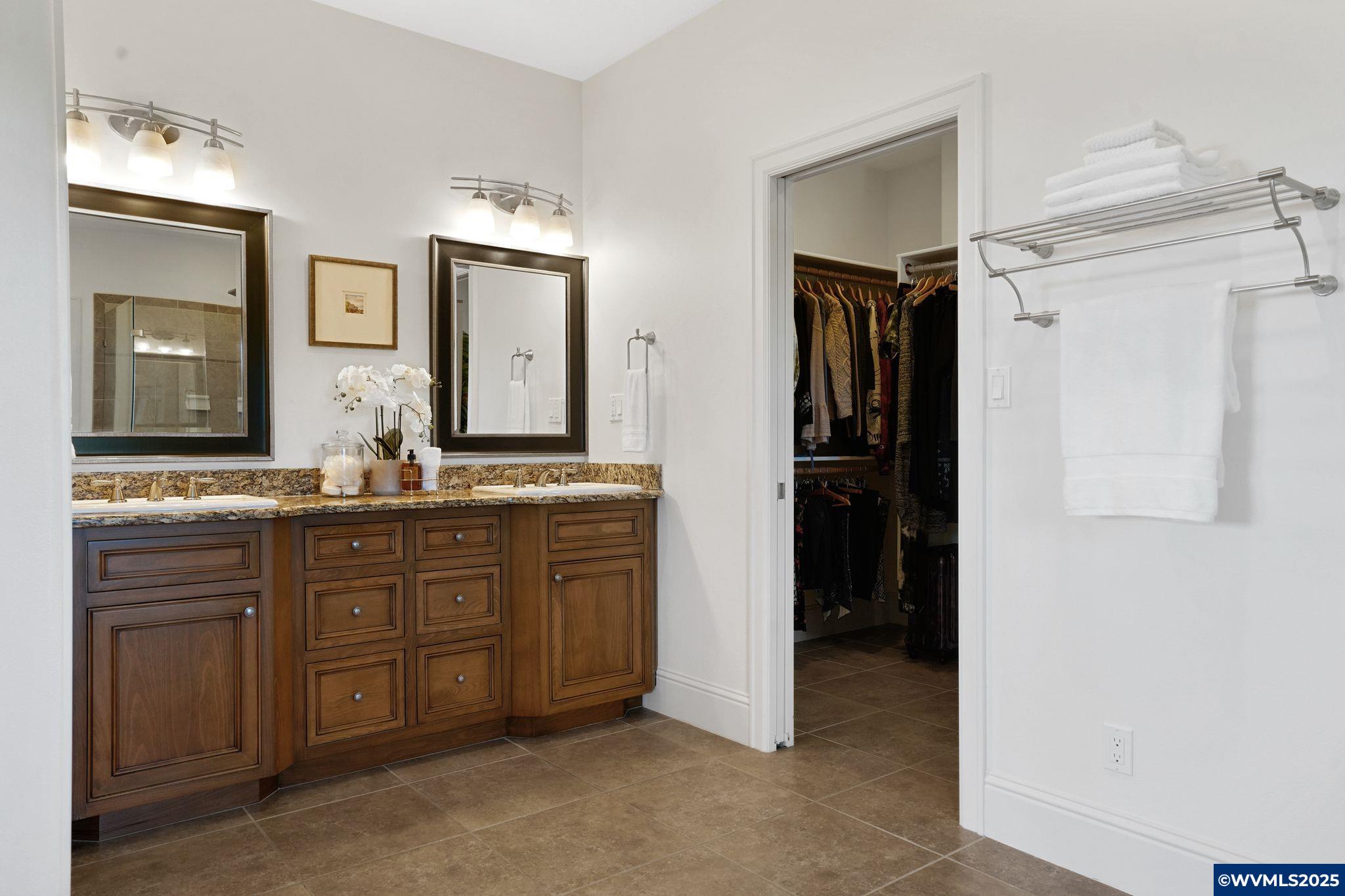 6219 NE Pettibone Dr