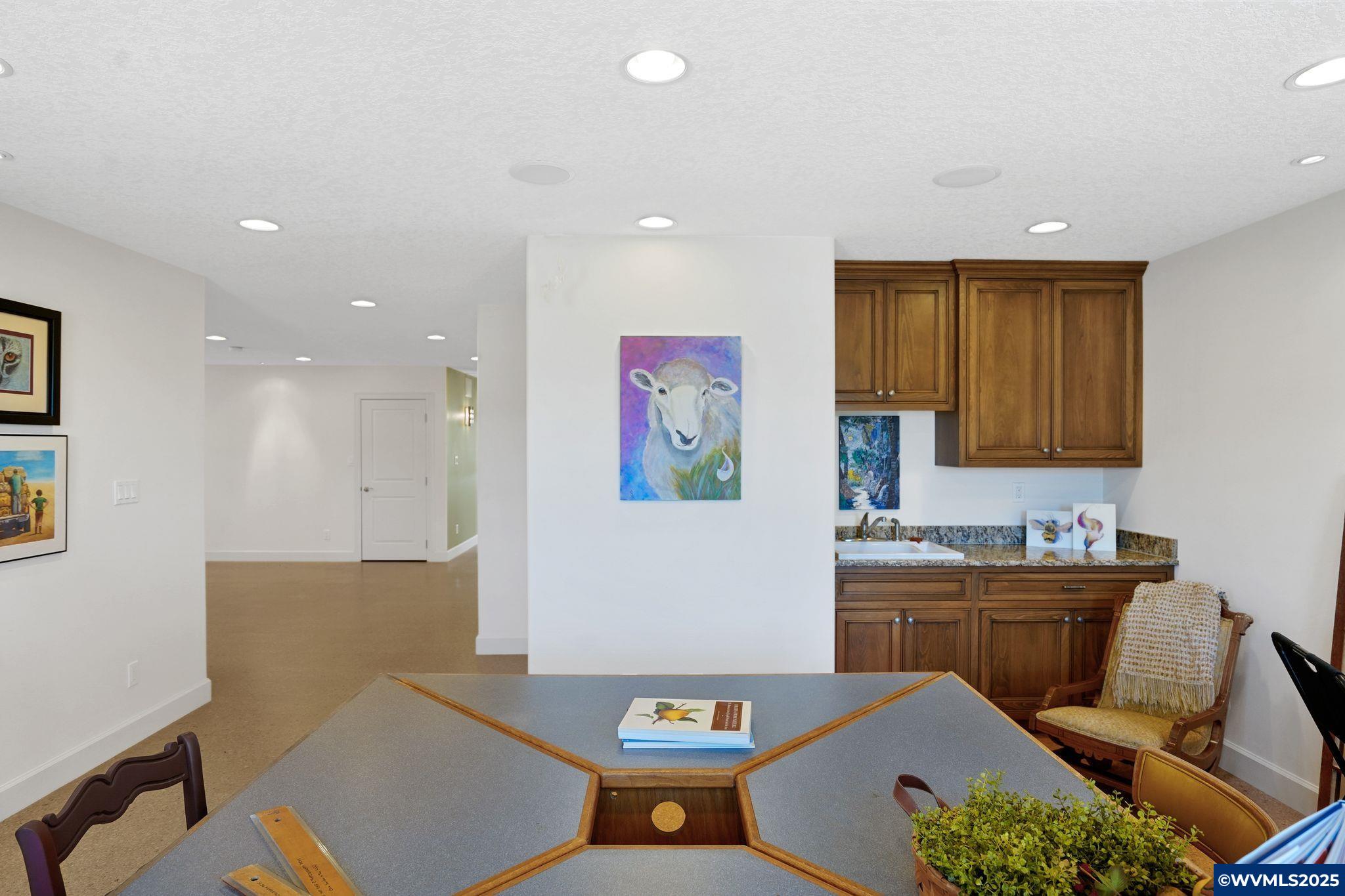 6219 NE Pettibone Dr