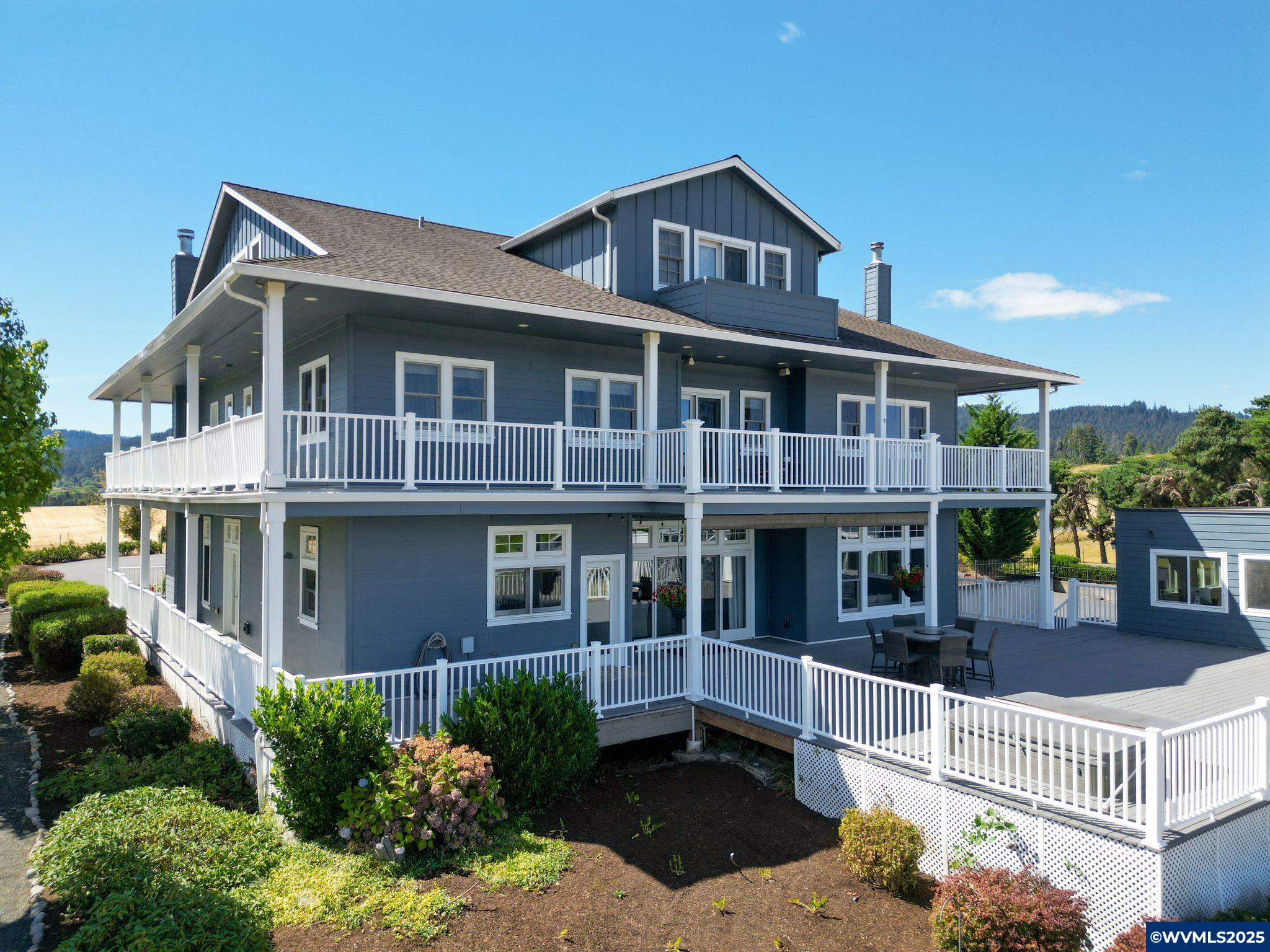 6219 NE Pettibone Dr