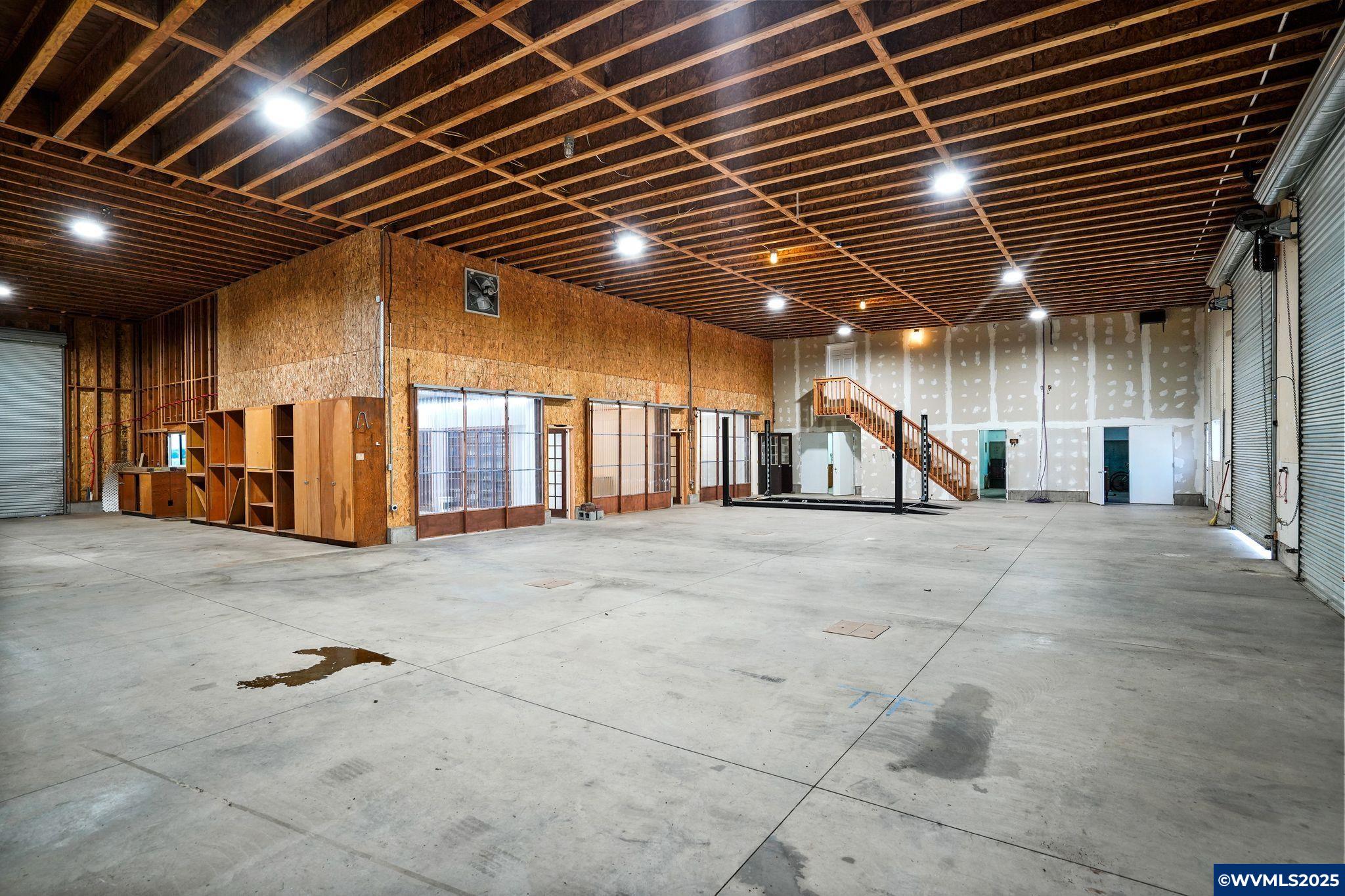 6219 NE Pettibone Dr