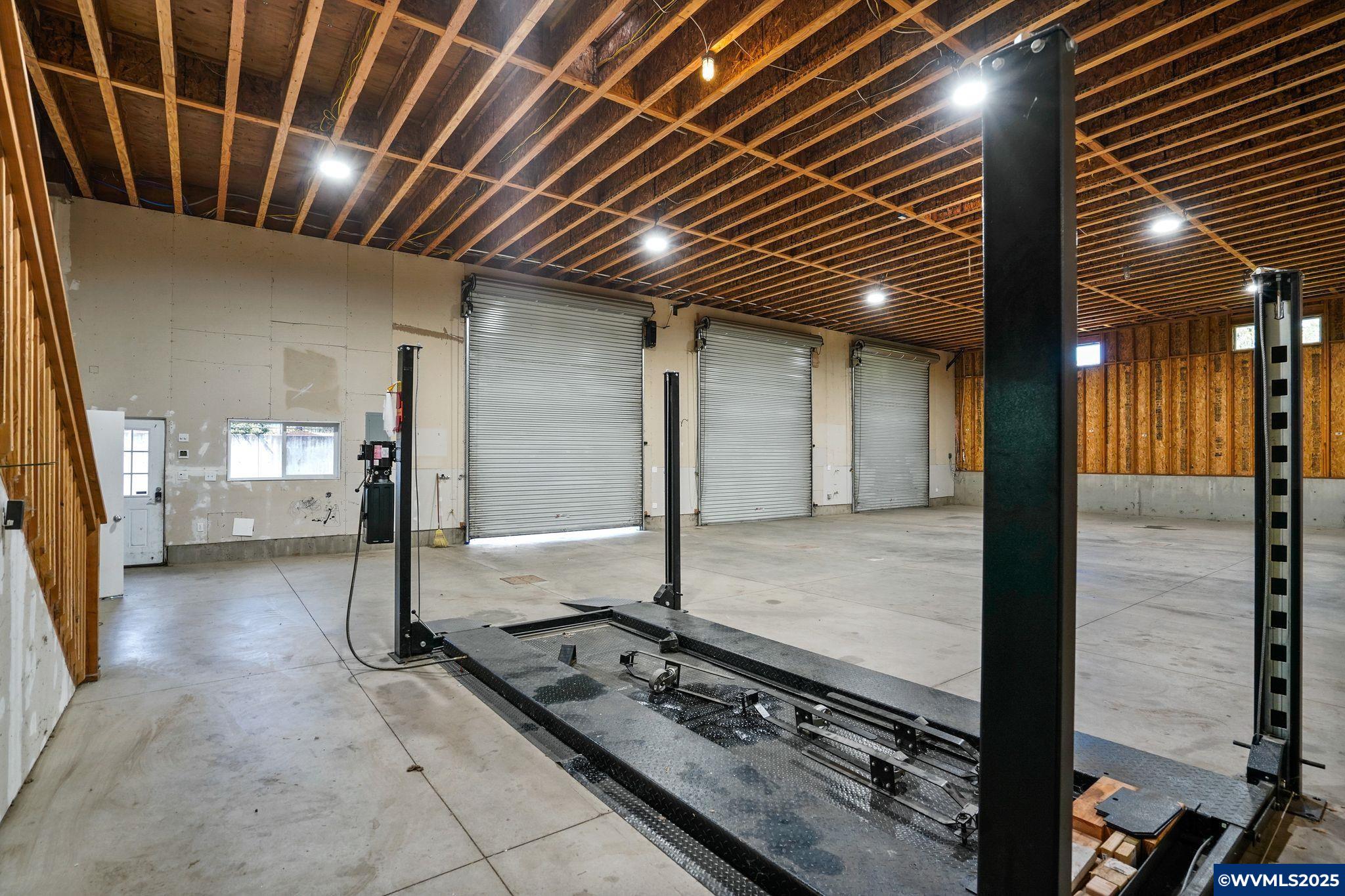 6219 NE Pettibone Dr