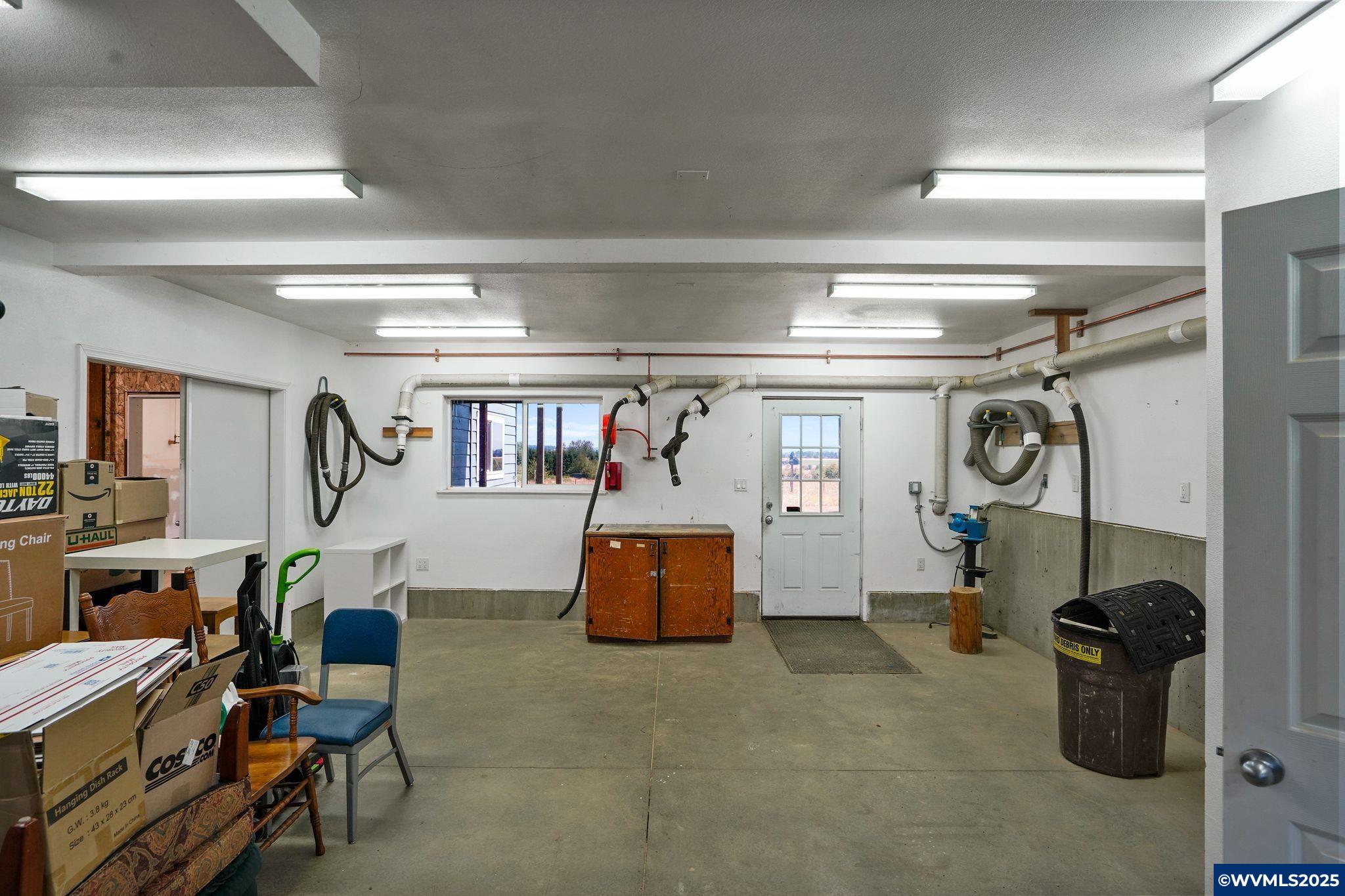 6219 NE Pettibone Dr