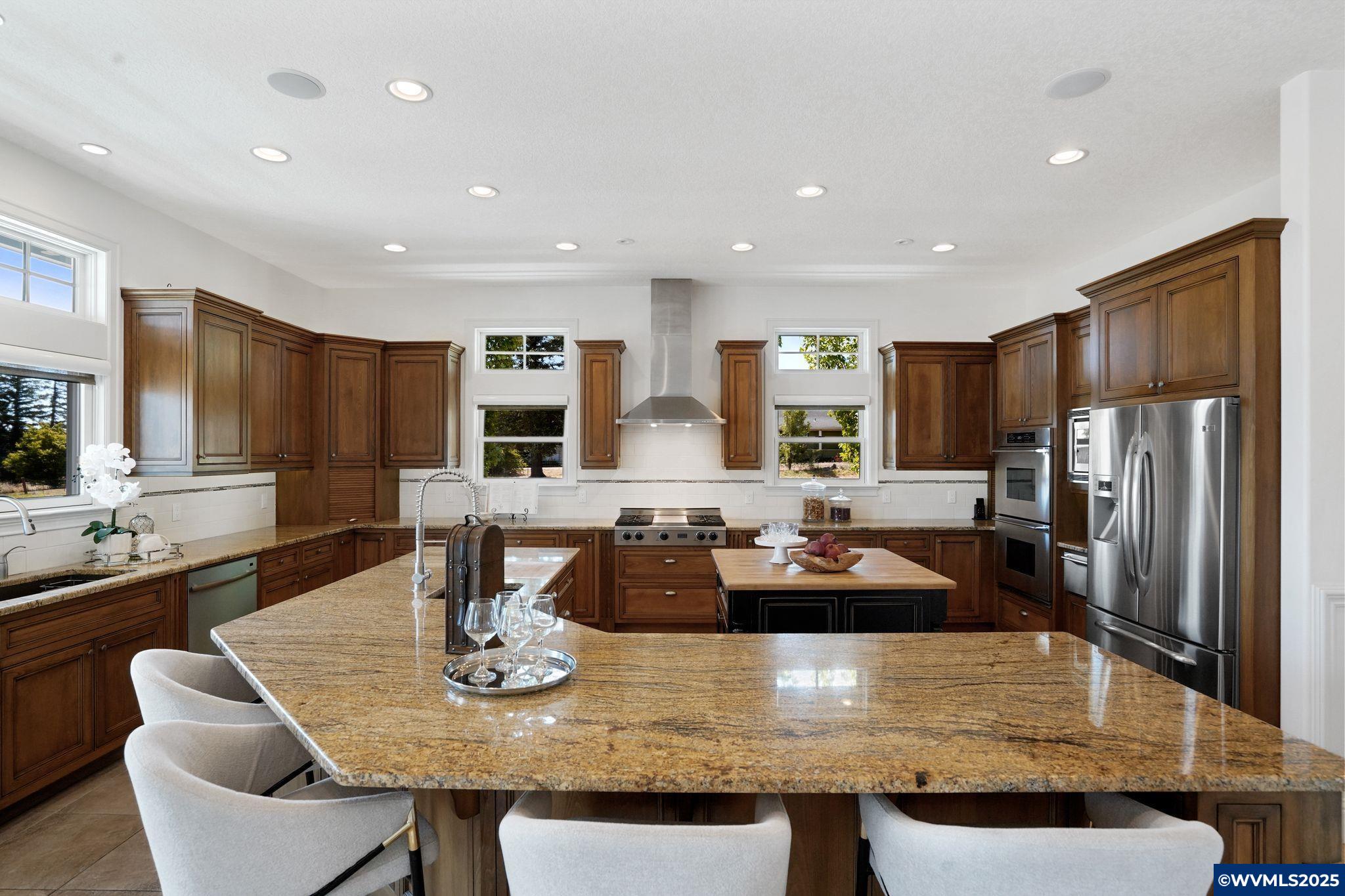 6219 NE Pettibone Dr