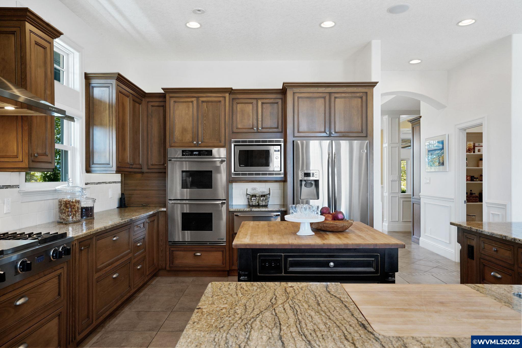 6219 NE Pettibone Dr