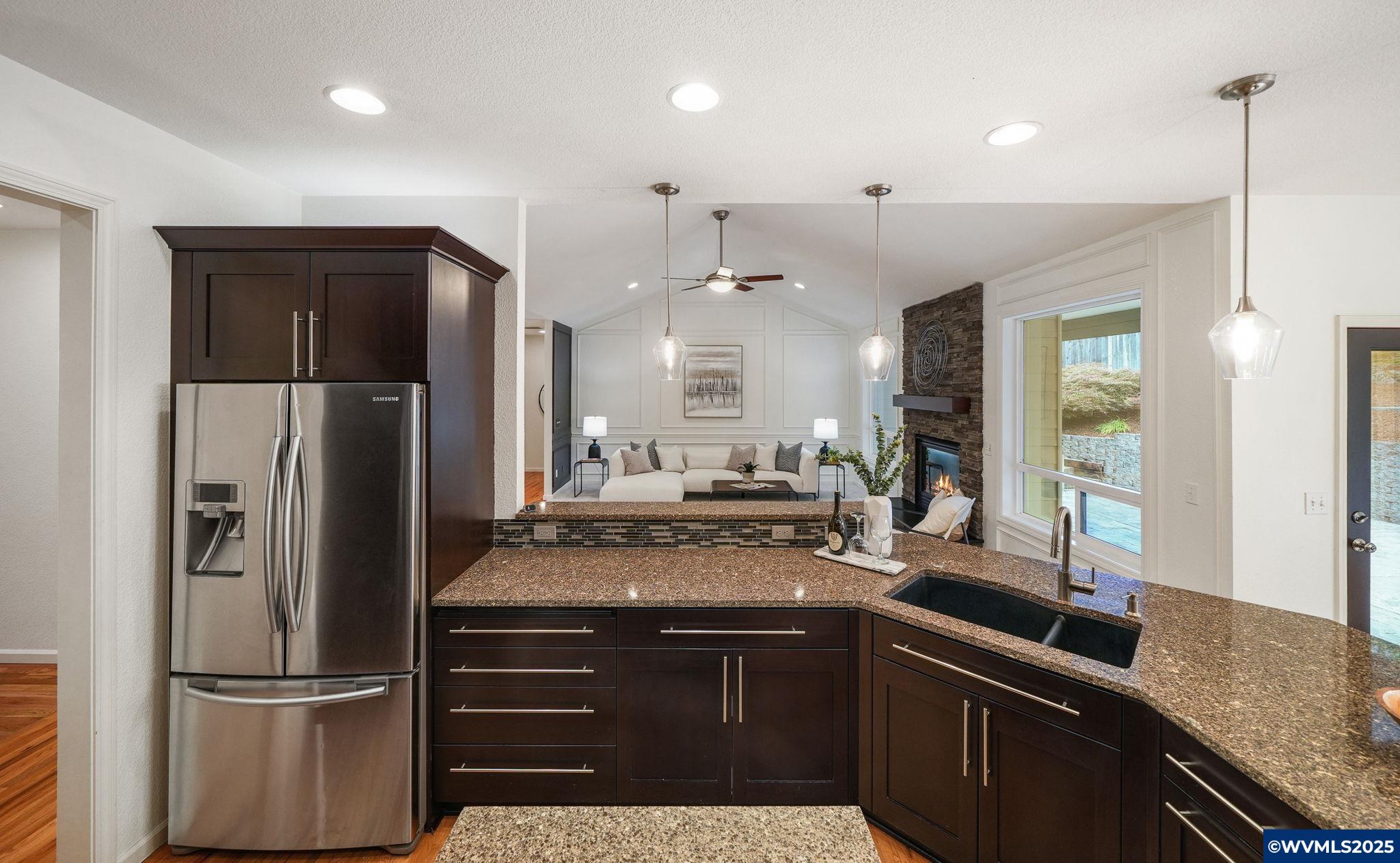 3423 NW Glenridge Dr