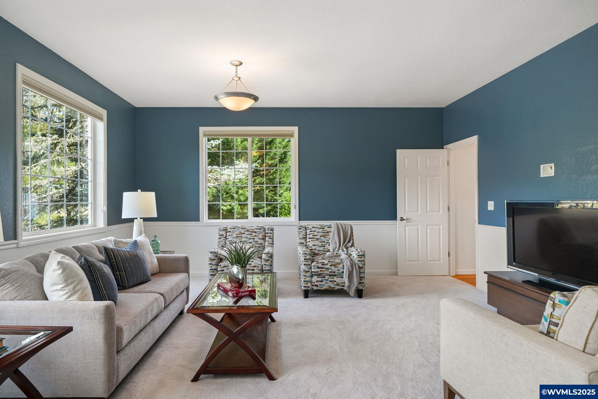 3423 NW Glenridge Dr