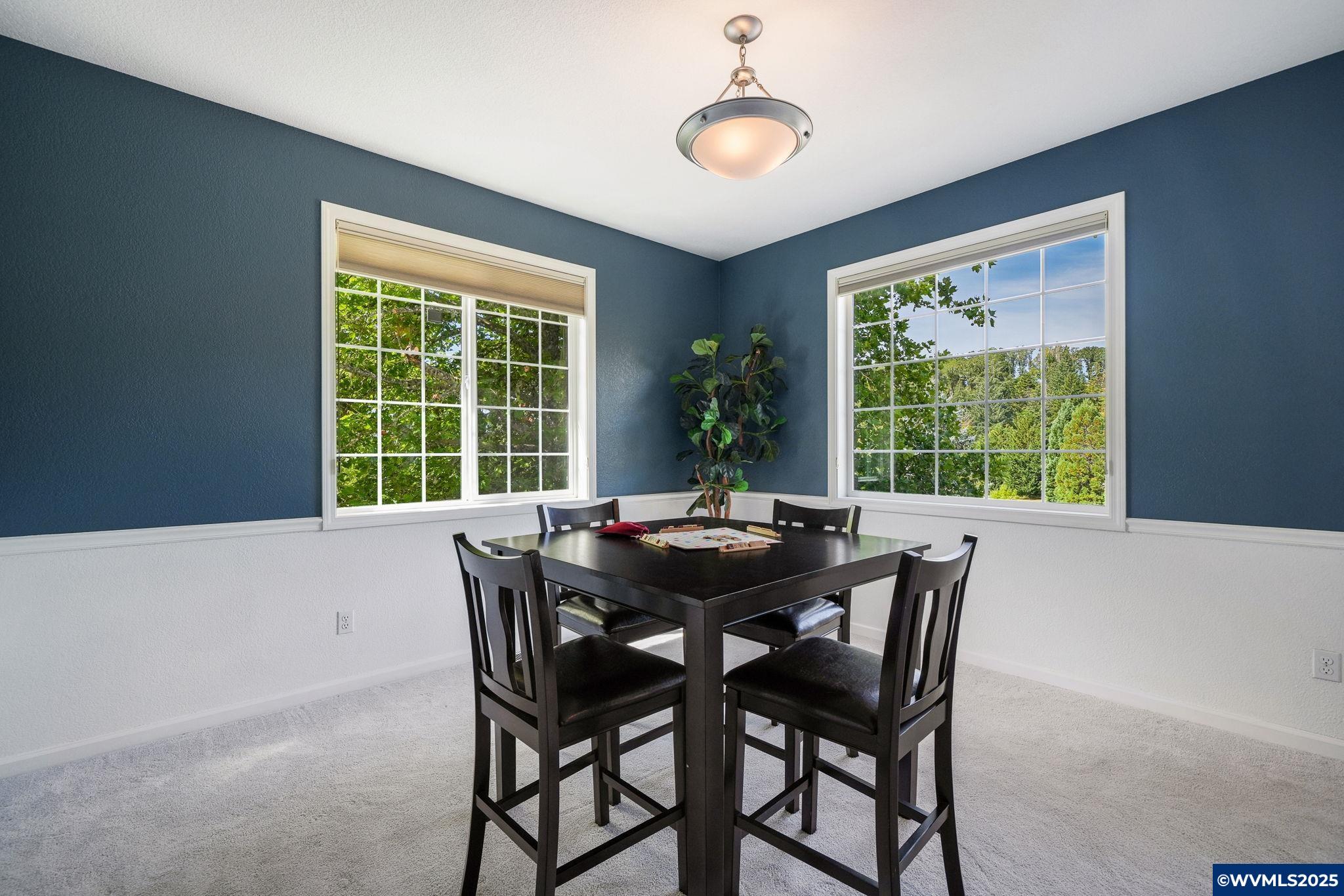 3423 NW Glenridge Dr