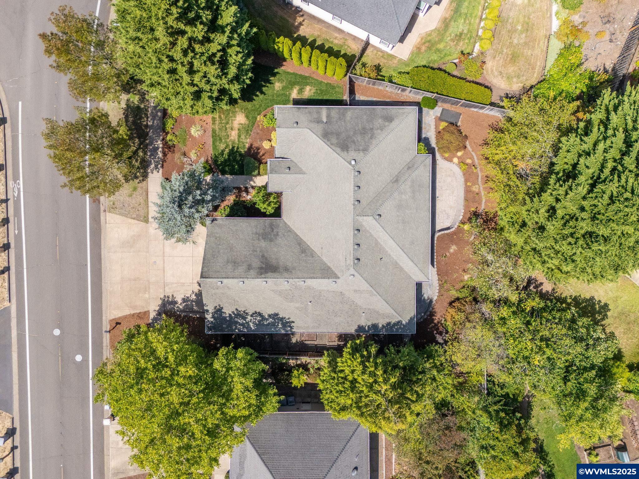 3423 NW Glenridge Dr