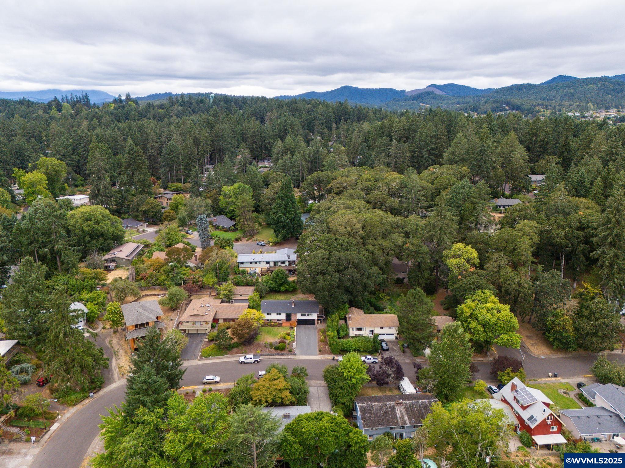 2934 NW Ashwood Dr