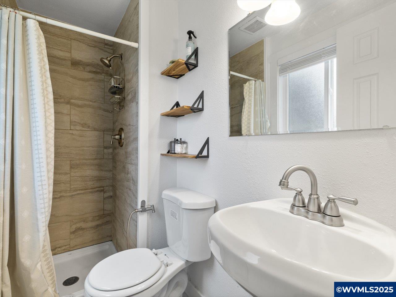 4266 Palestine Av NW