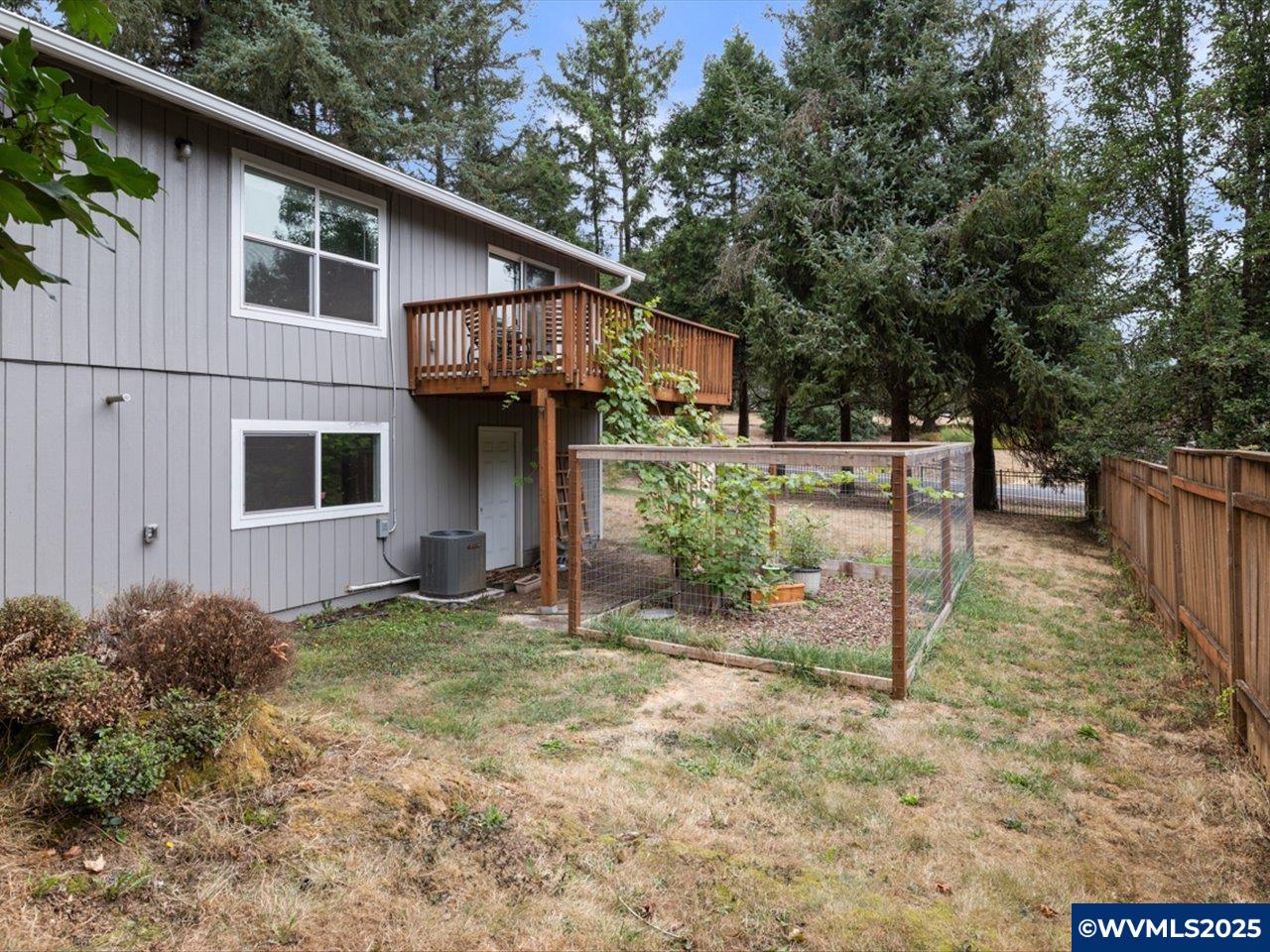 4266 Palestine Av NW