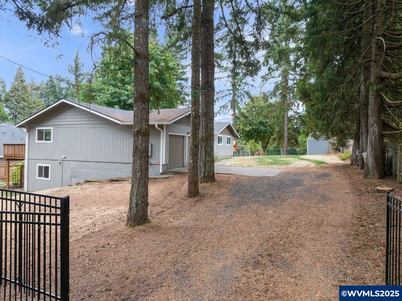 4266 Palestine Av NW