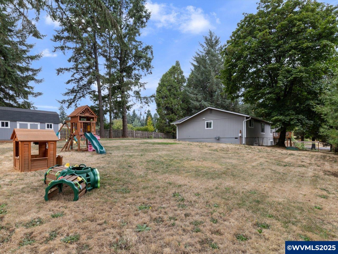 4266 Palestine Av NW