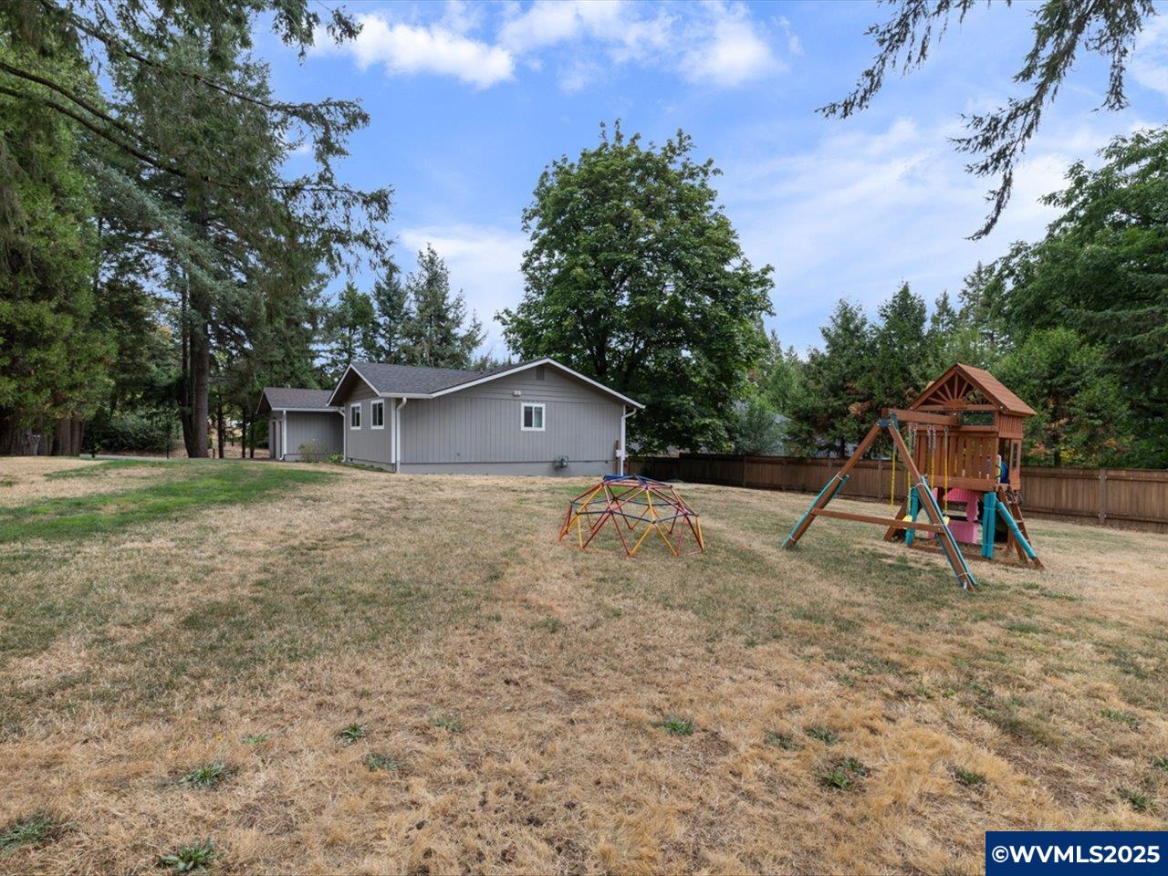 4266 Palestine Av NW