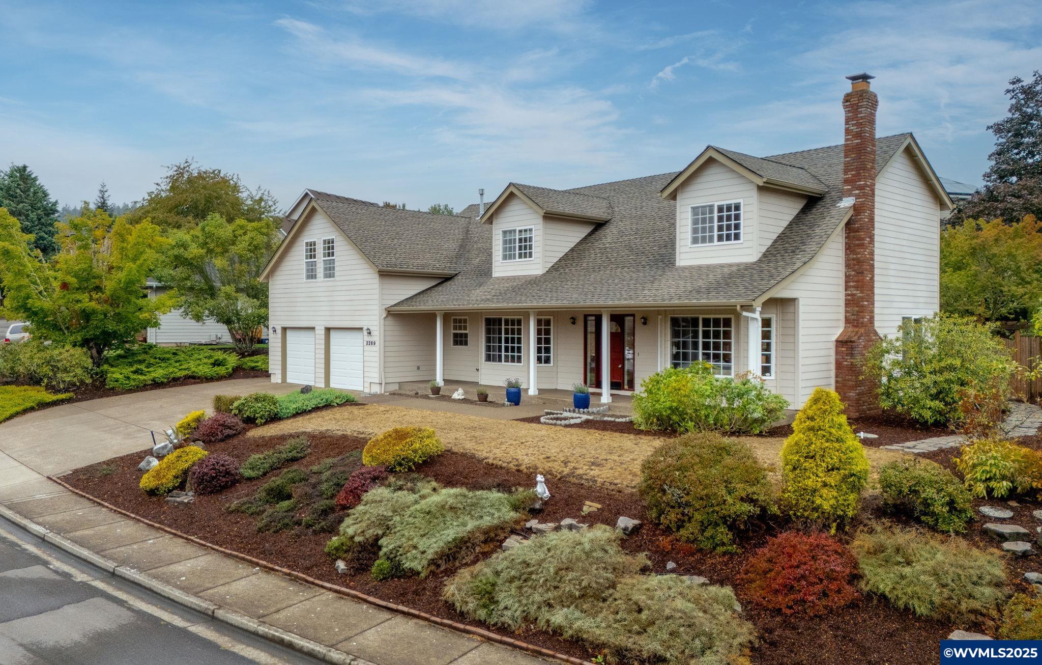 3269 NW Silktassel Dr