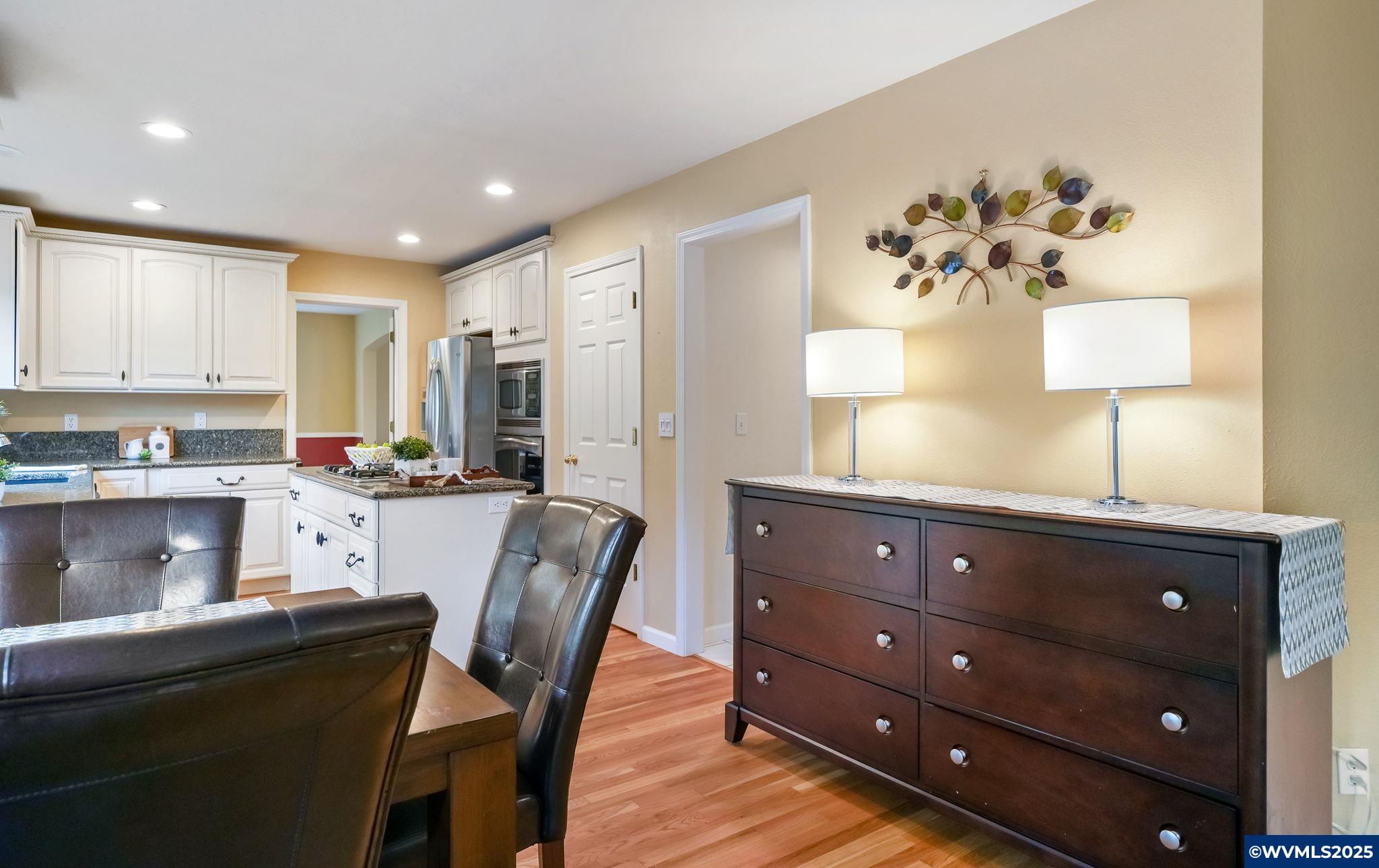 3269 NW Silktassel Dr